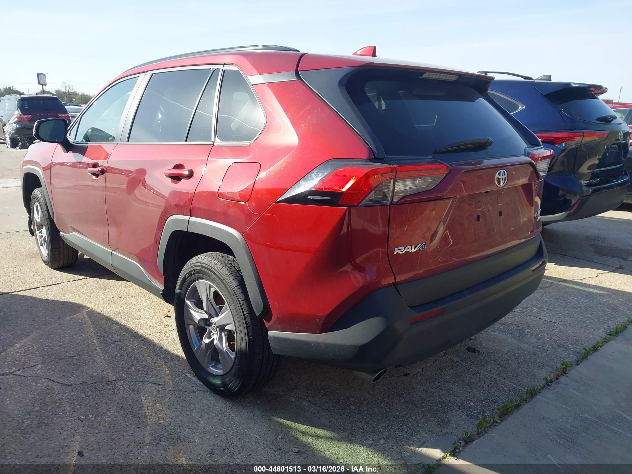 TOYOTA RAV4 image 3