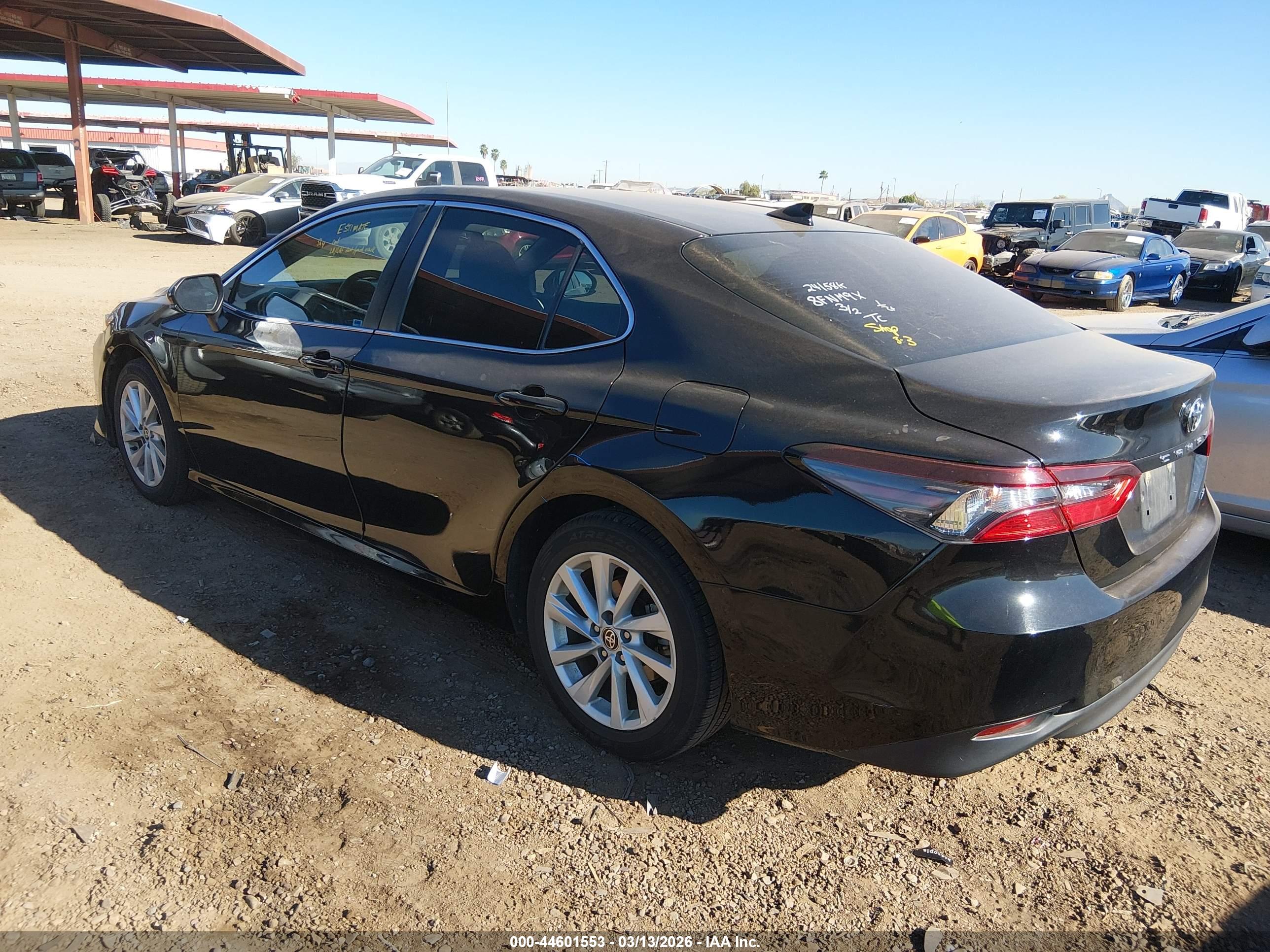 TOYOTA CAMRY image 3