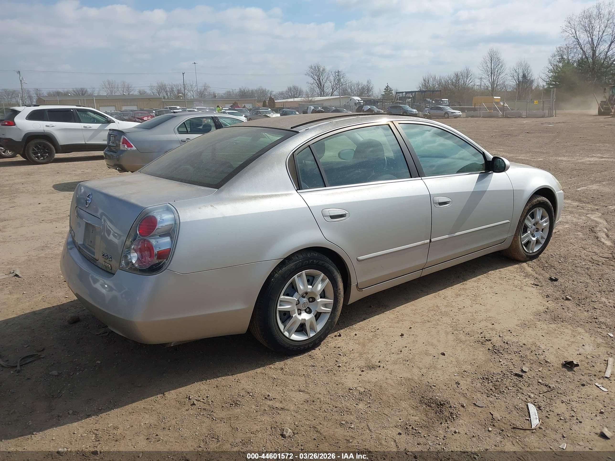 NISSAN ALTIMA image 4