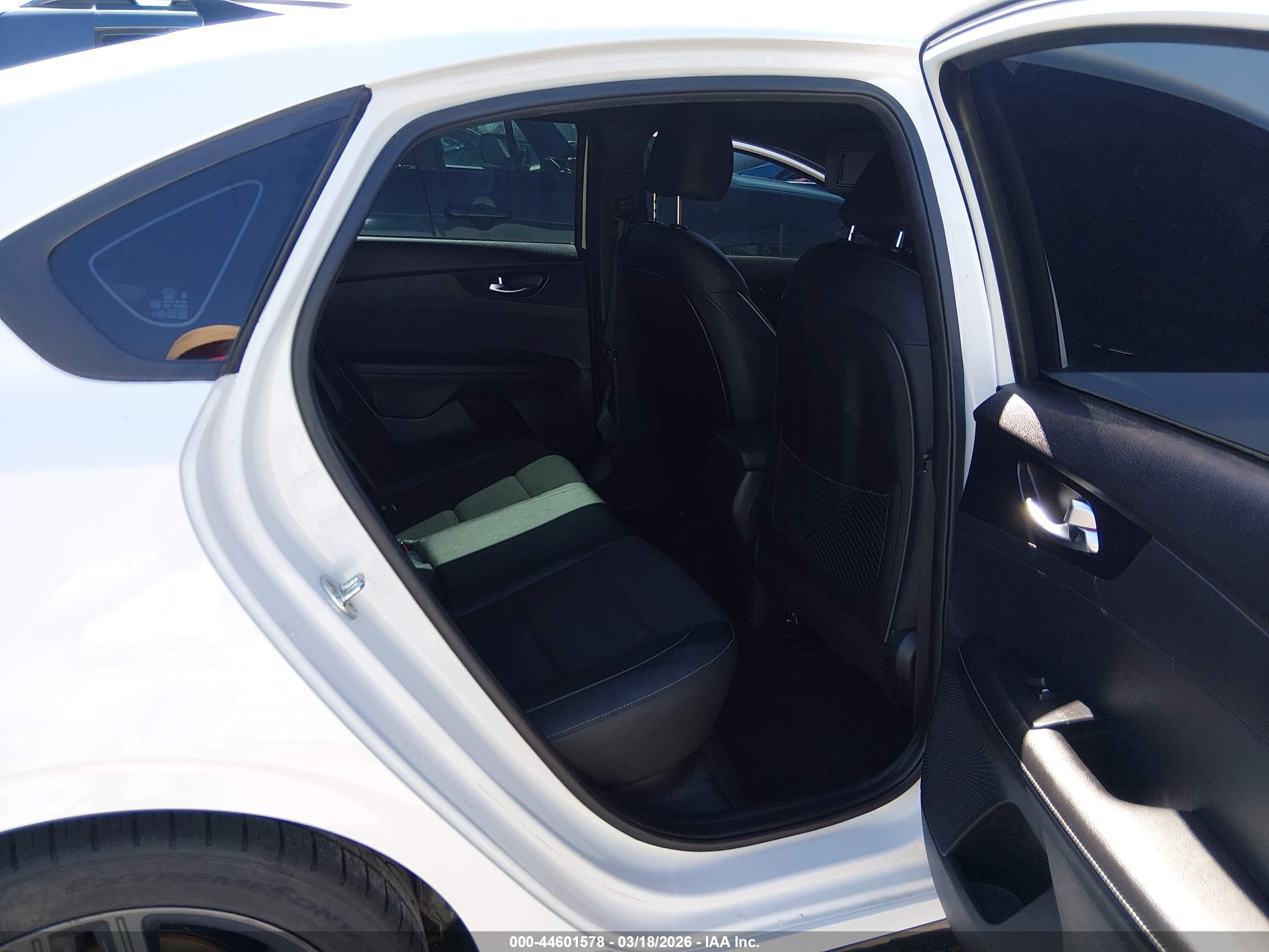 KIA FORTE image 8