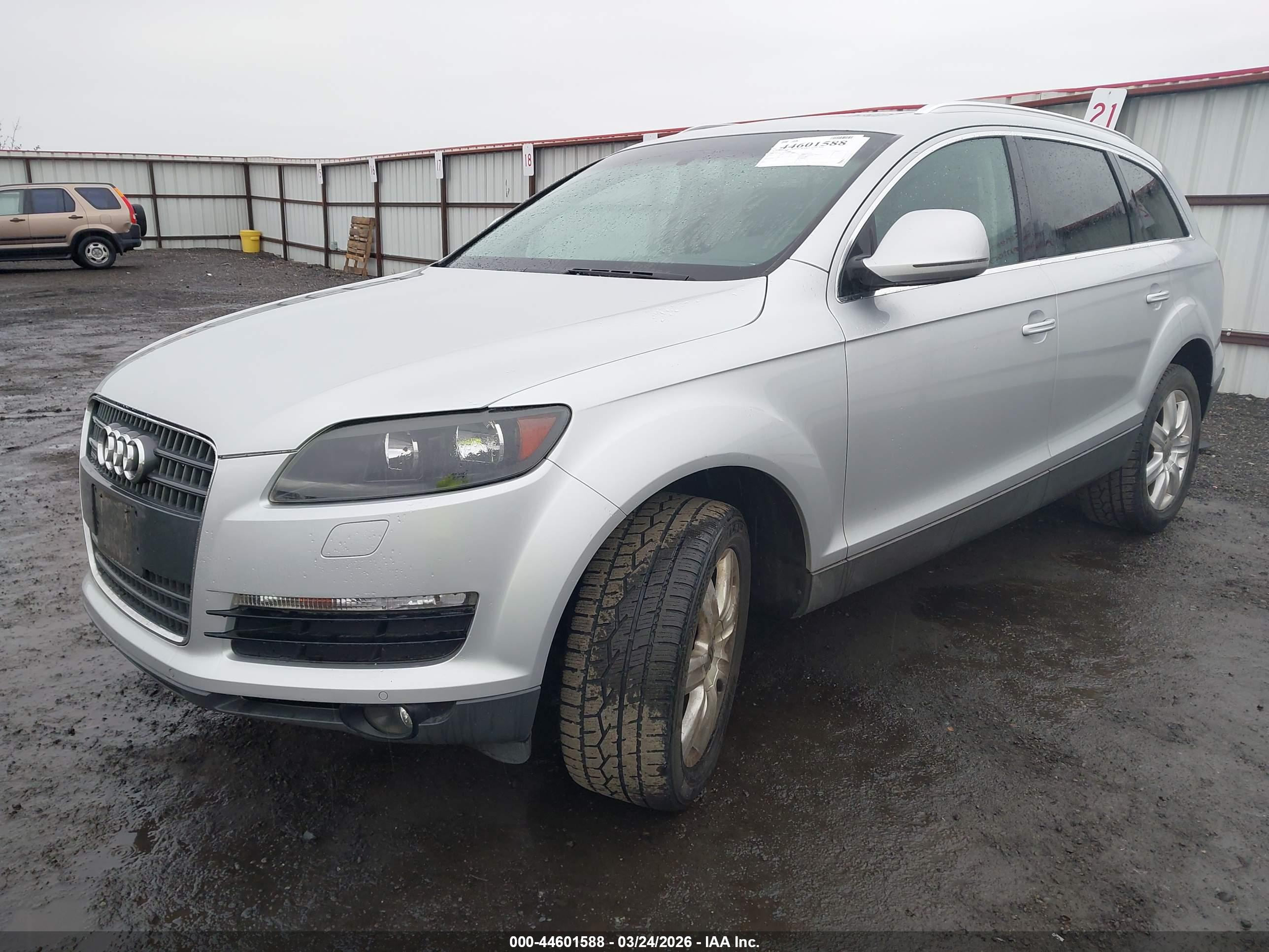 AUDI Q7 image 2