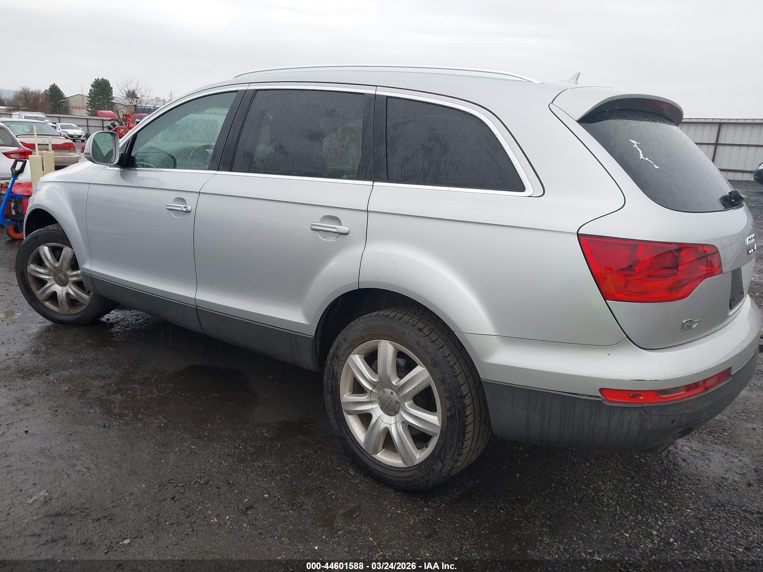 AUDI Q7 image 3