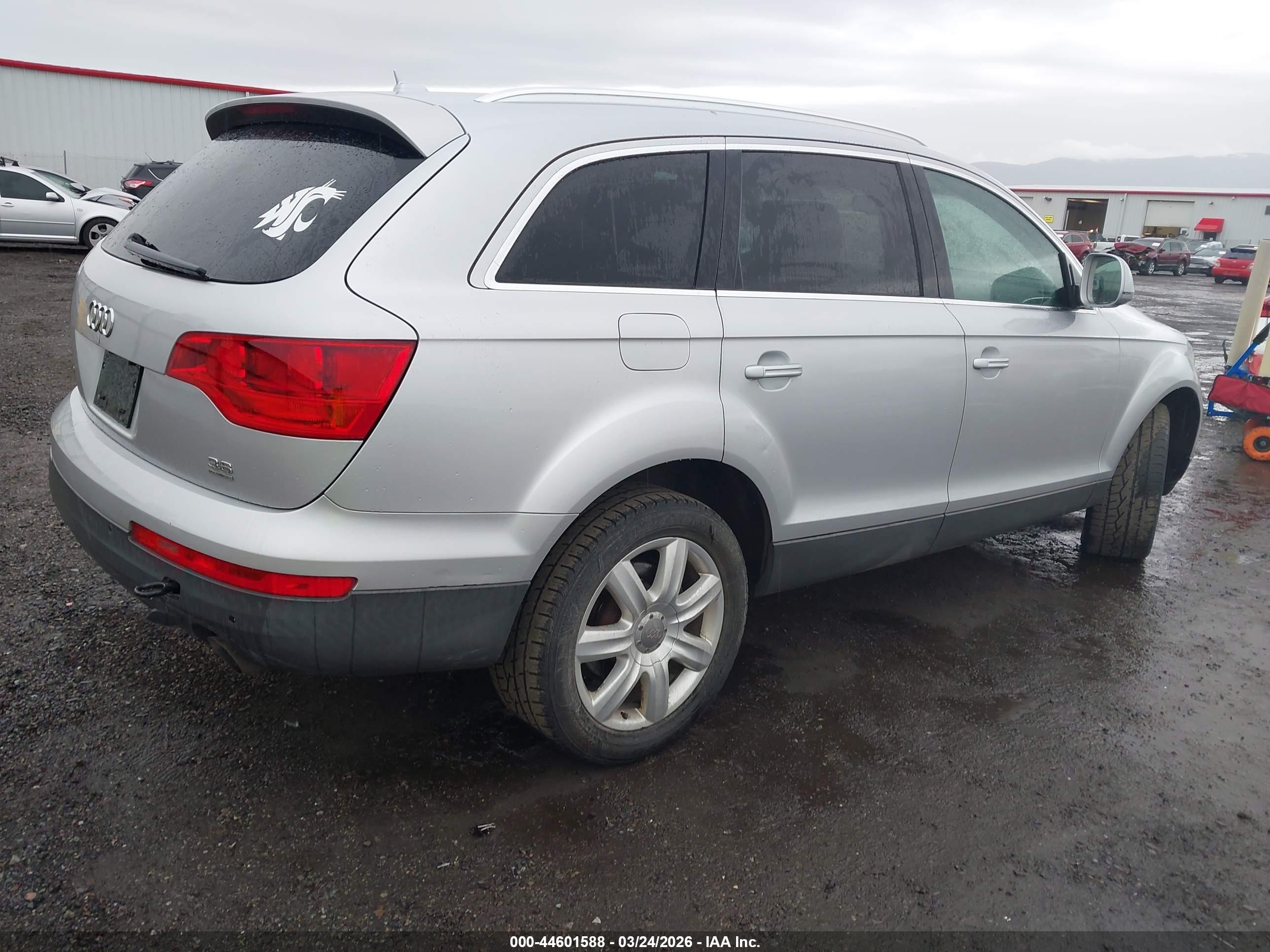 AUDI Q7 image 4