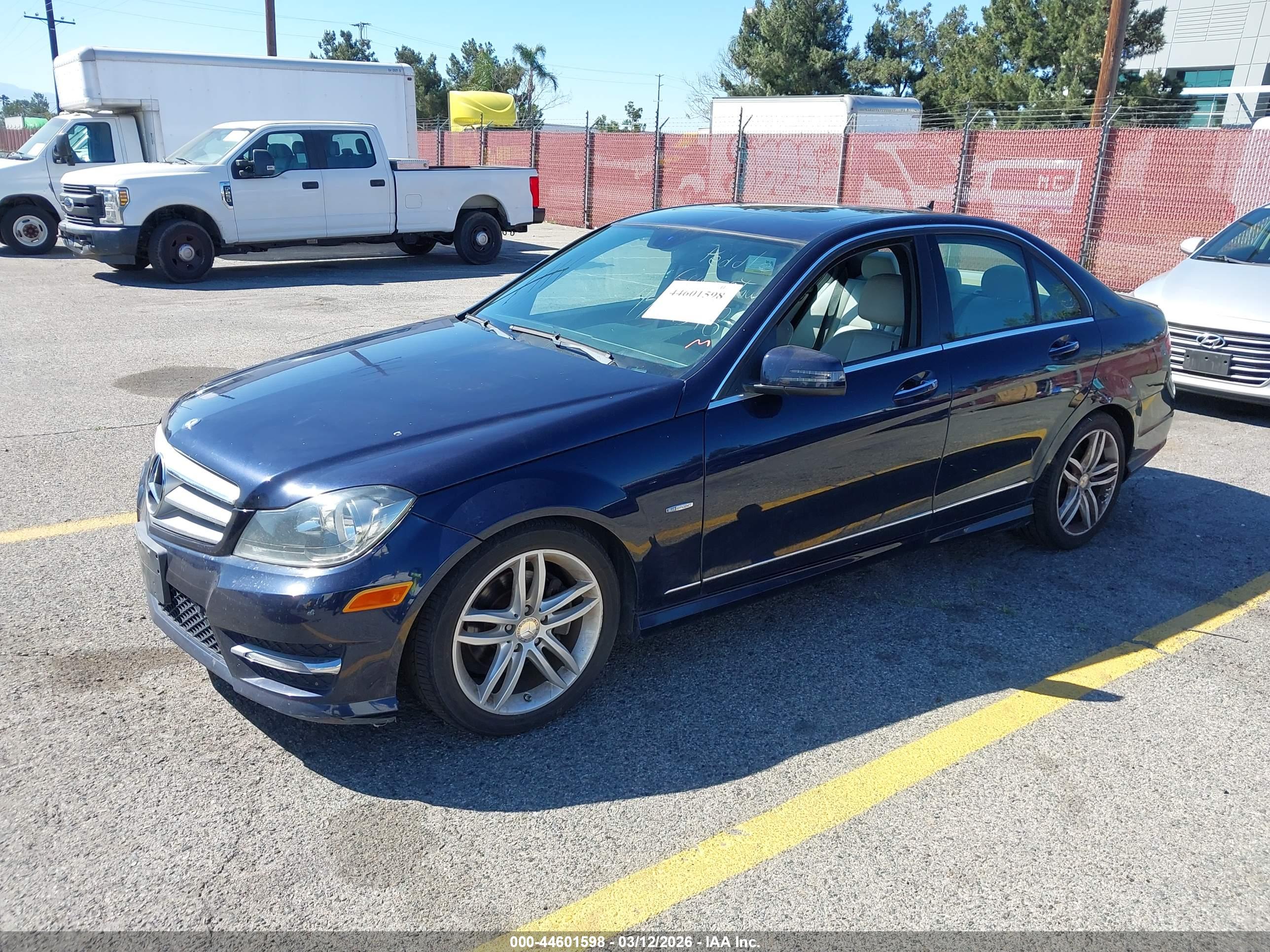 MERCEDES-BENZ C image 2