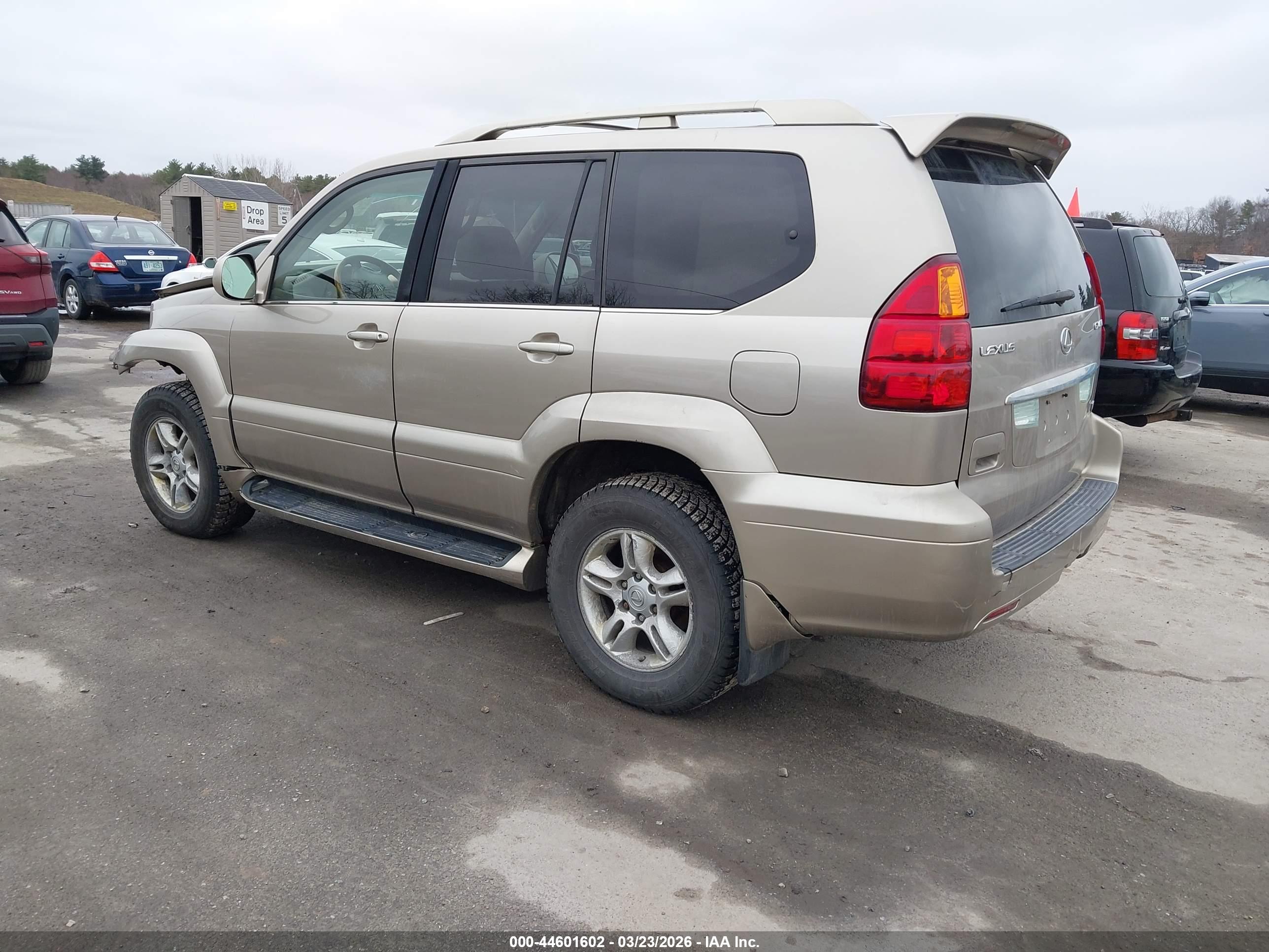 LEXUS GX image 3
