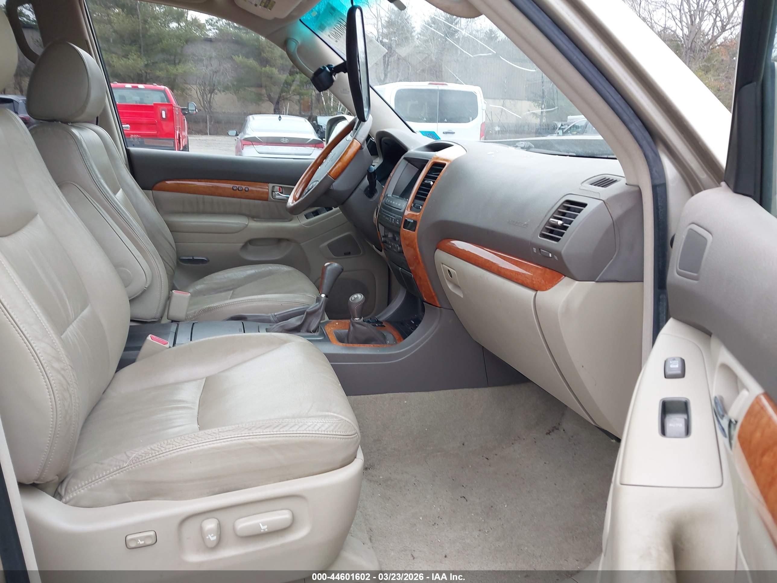 LEXUS GX image 5