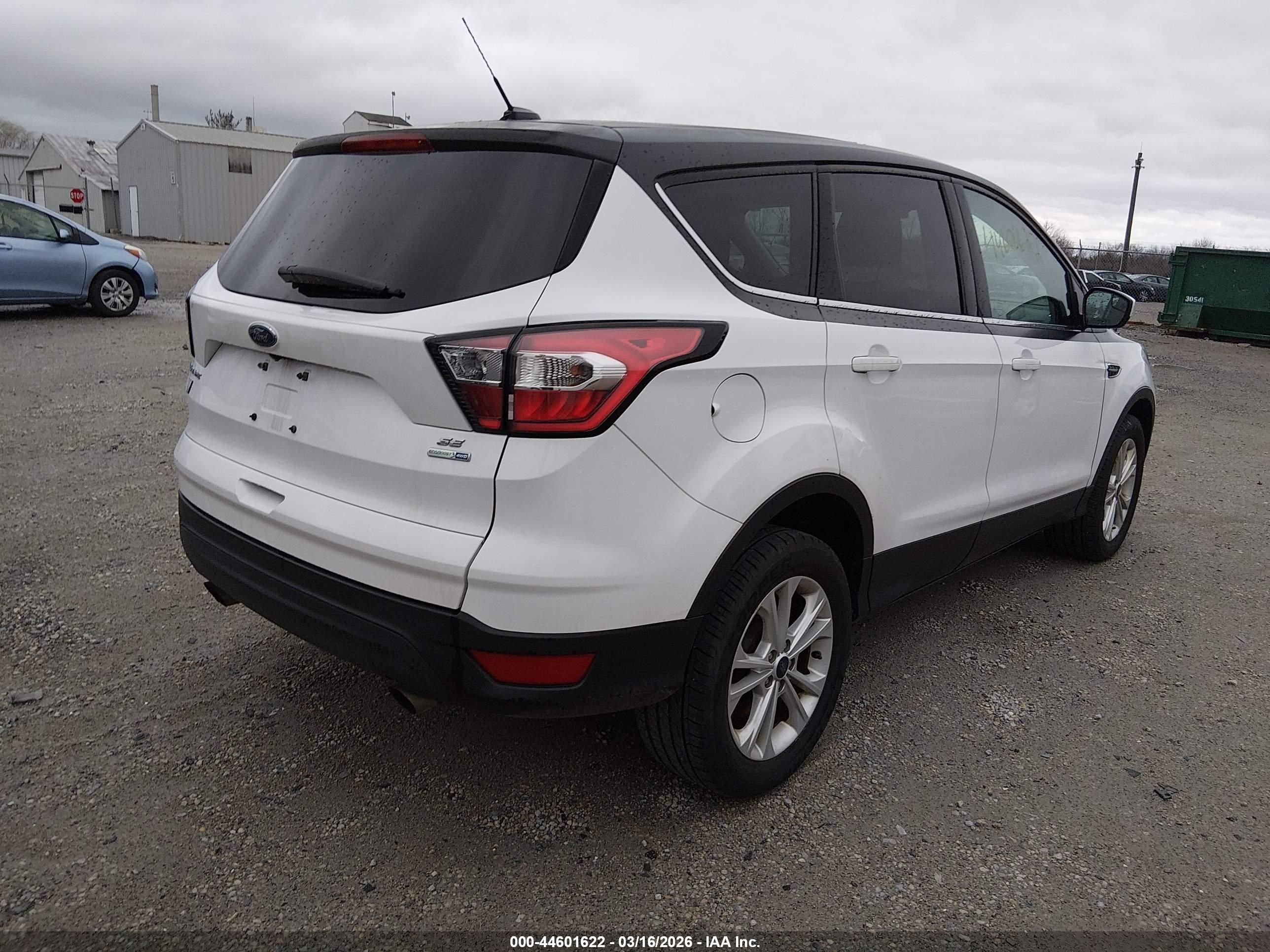 FORD ESCAPE image 4