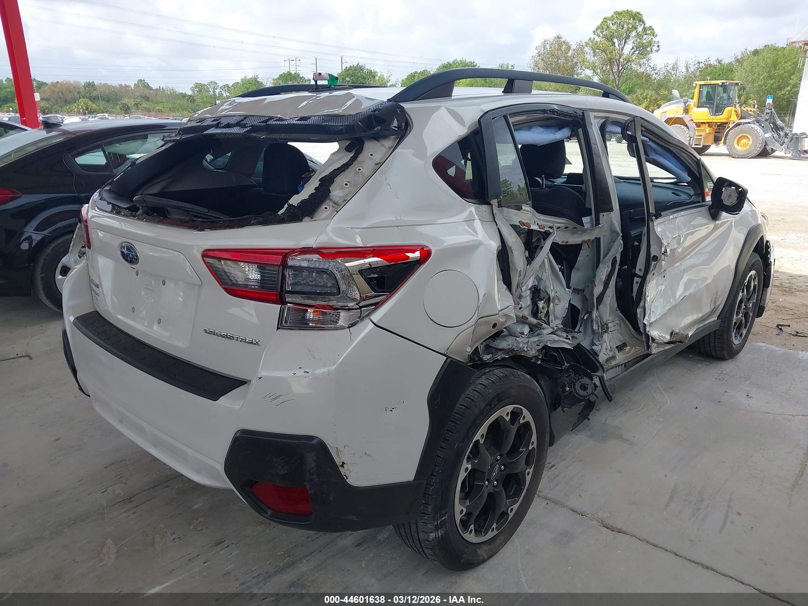 SUBARU CROSSTREK image 4