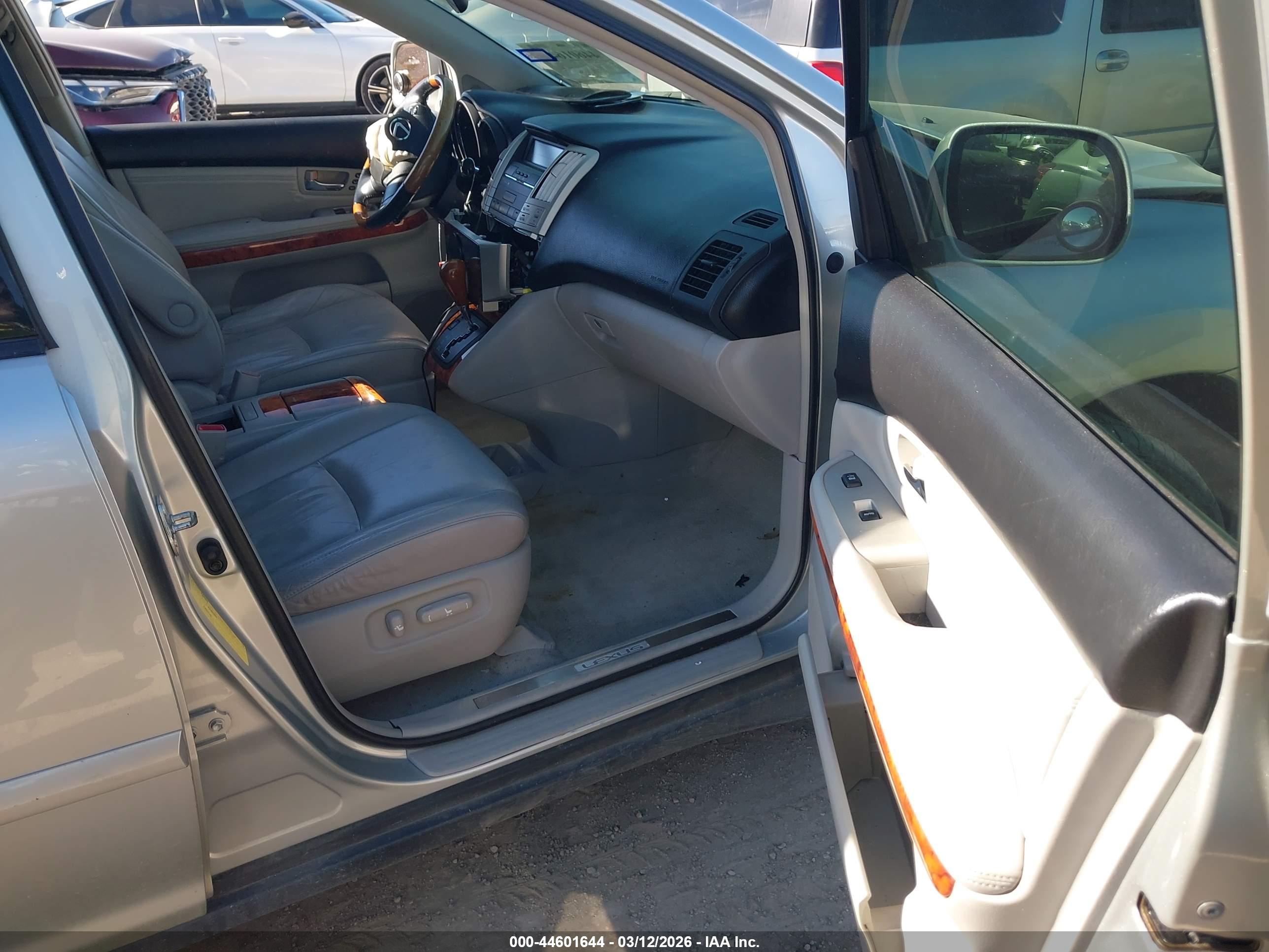 LEXUS RX image 5