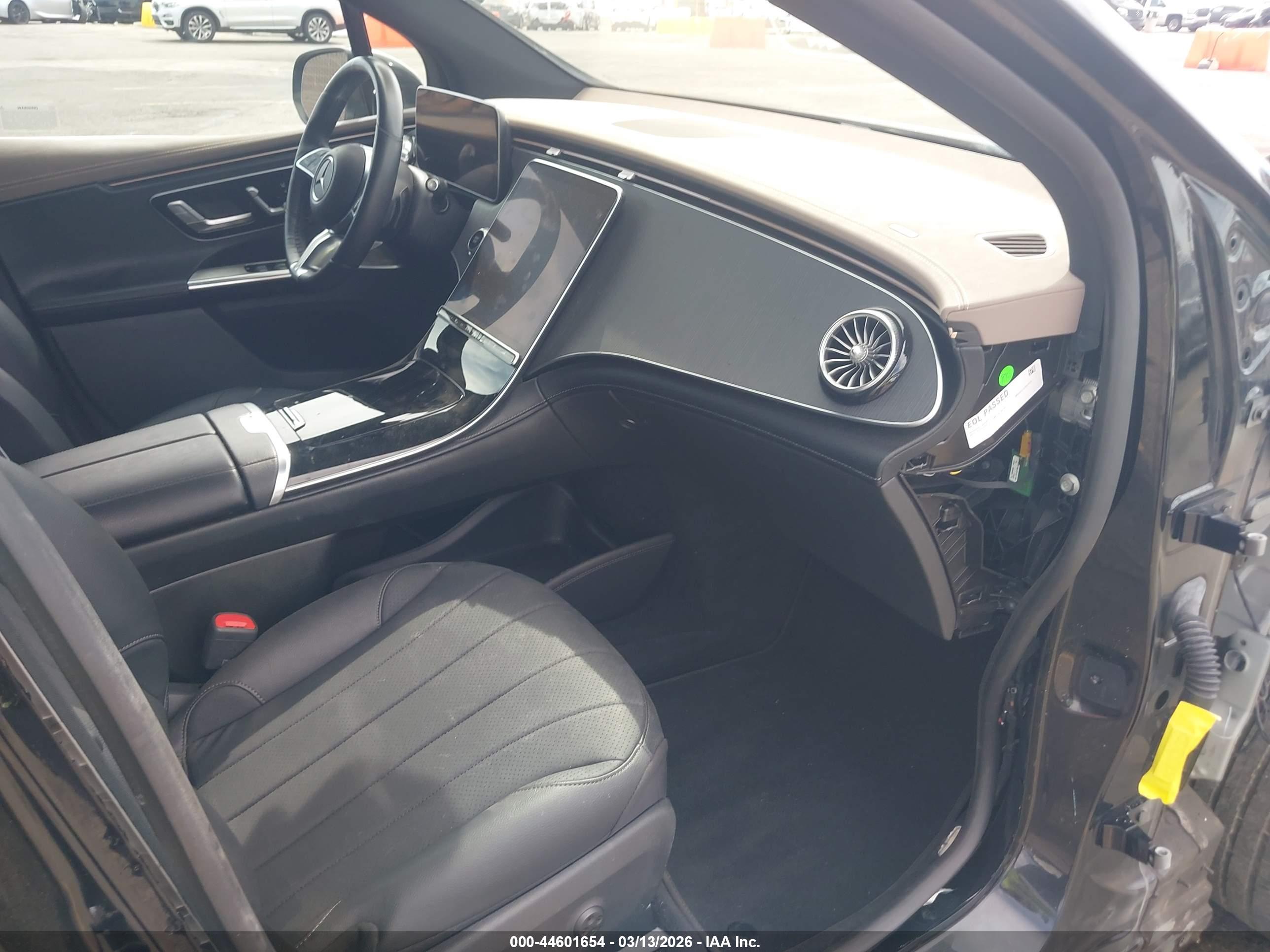MERCEDES-BENZ EQE image 5