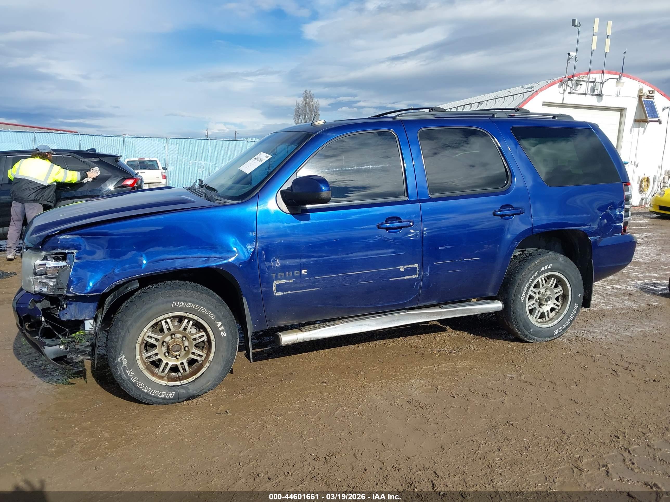 CHEVROLET TAHOE image 6