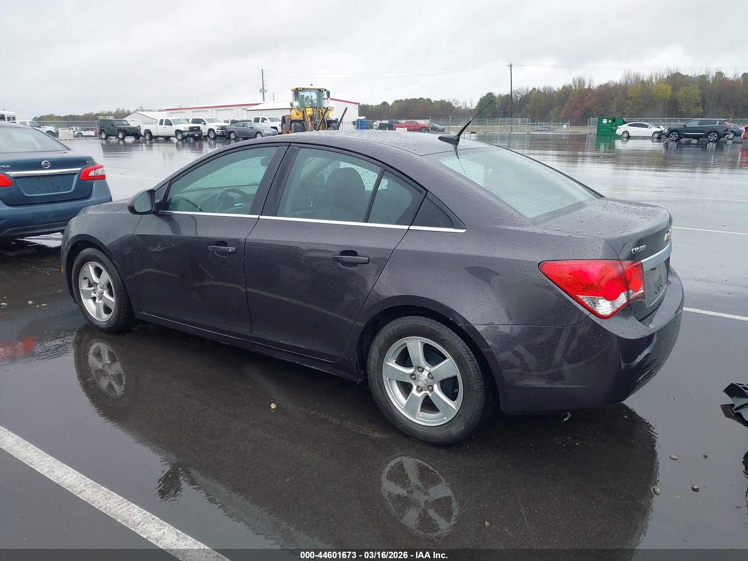 CHEVROLET CRUZE image 3