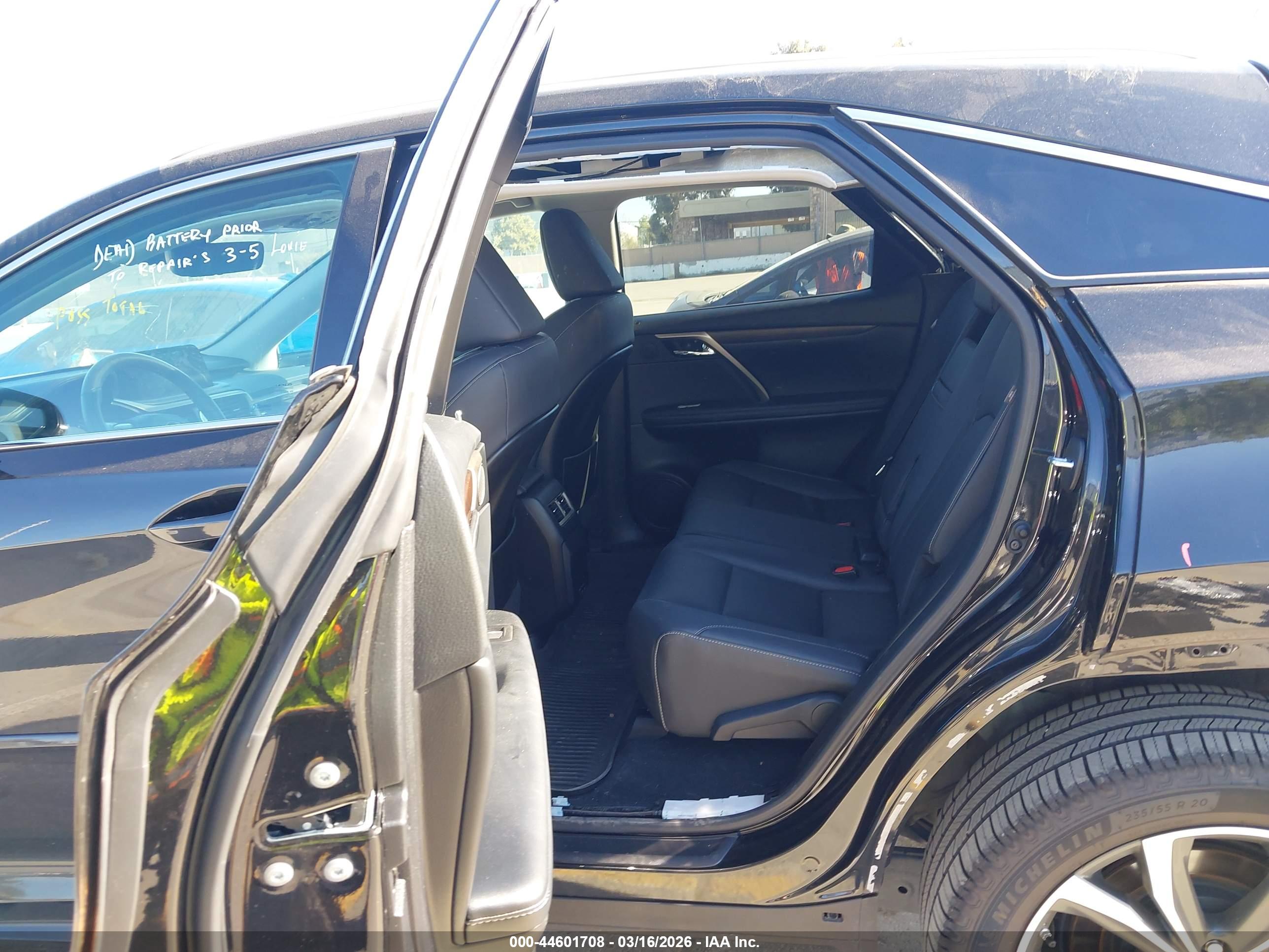 LEXUS RX image 8