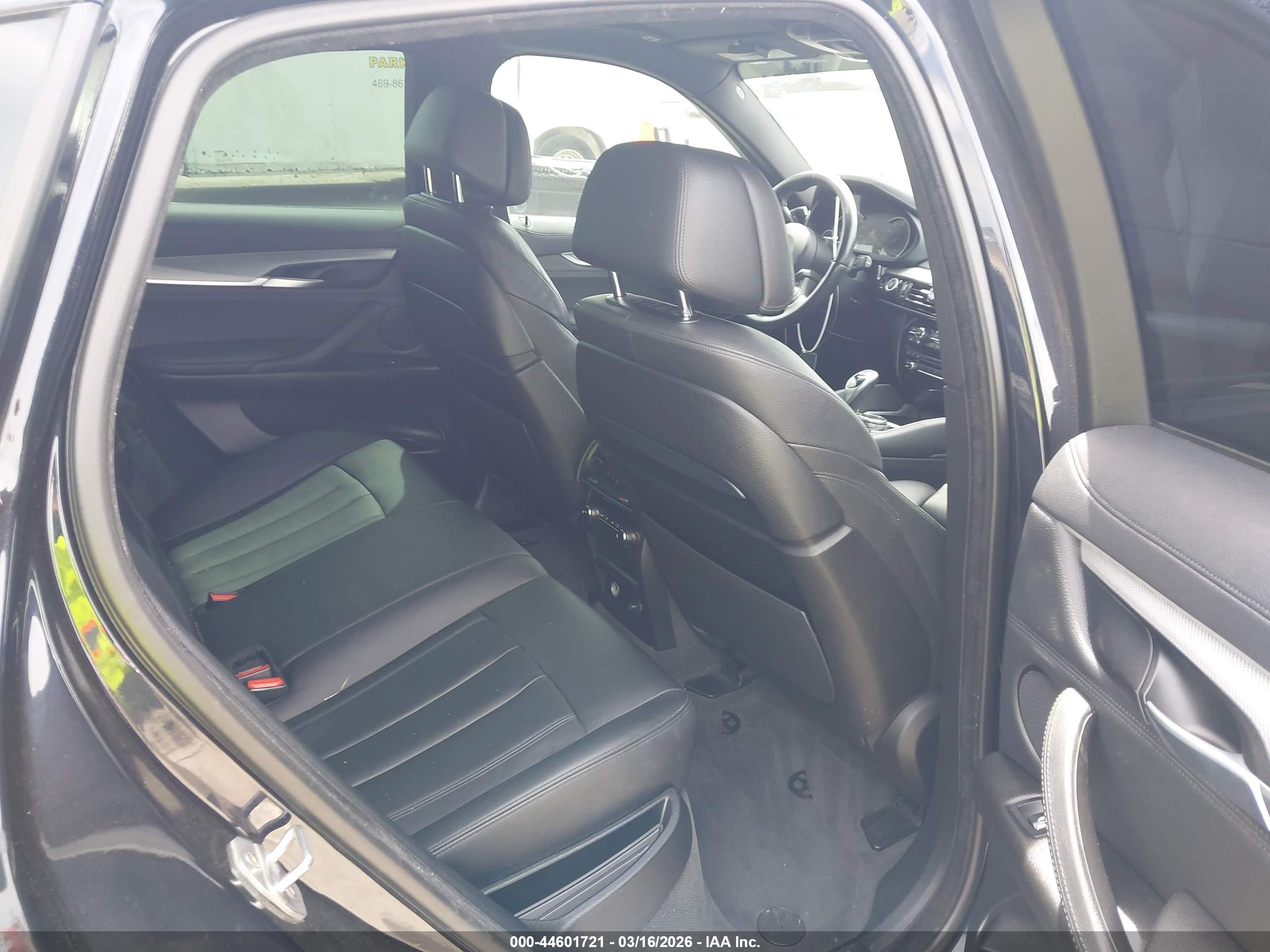 BMW X6 image 8