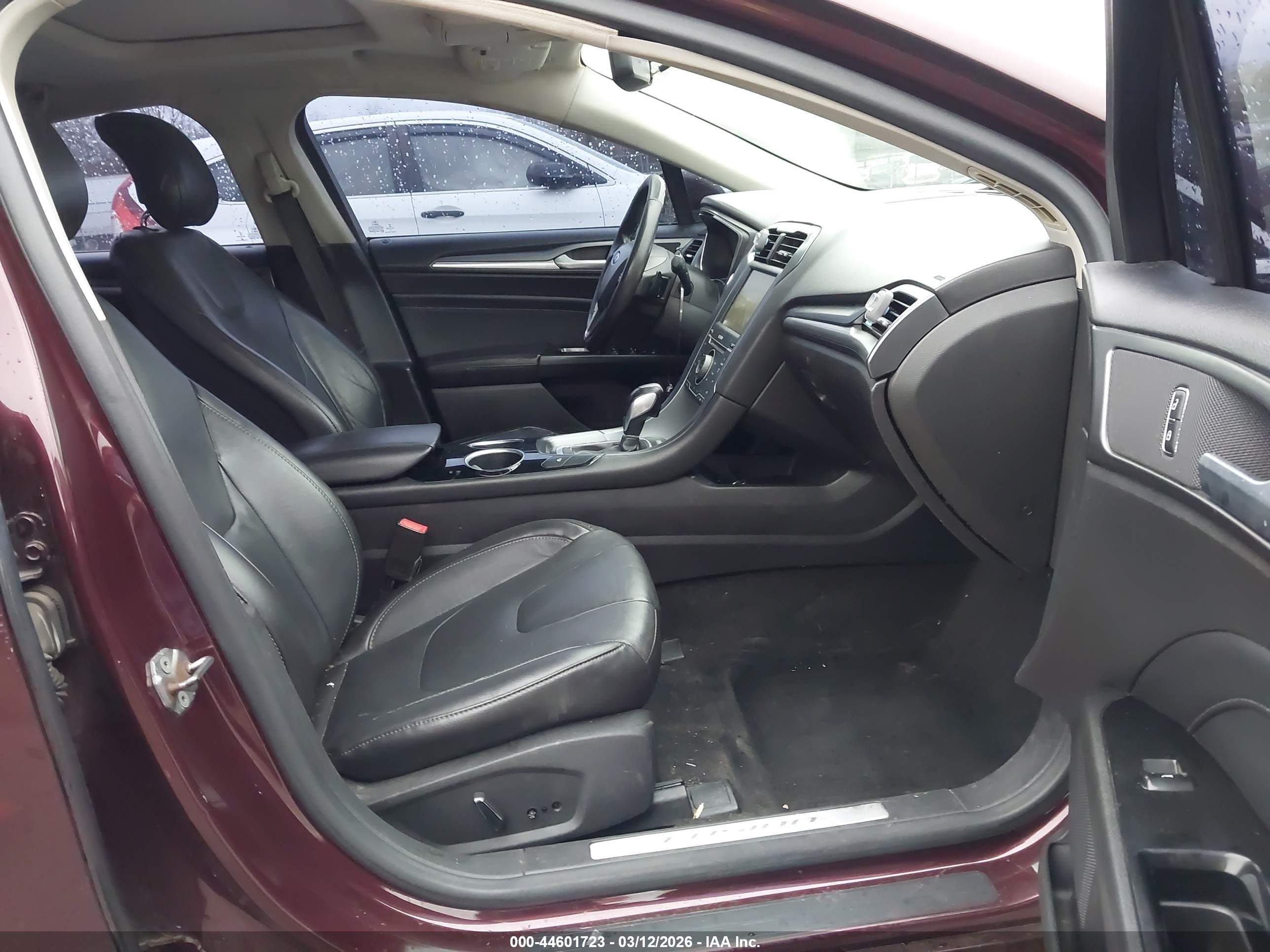 FORD FUSION image 5