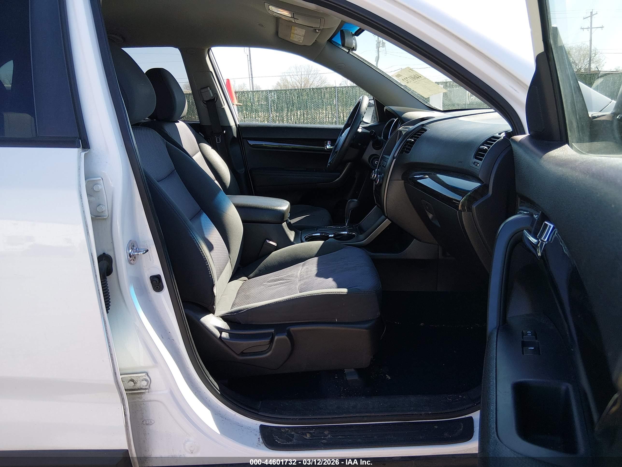 KIA SORENTO image 5