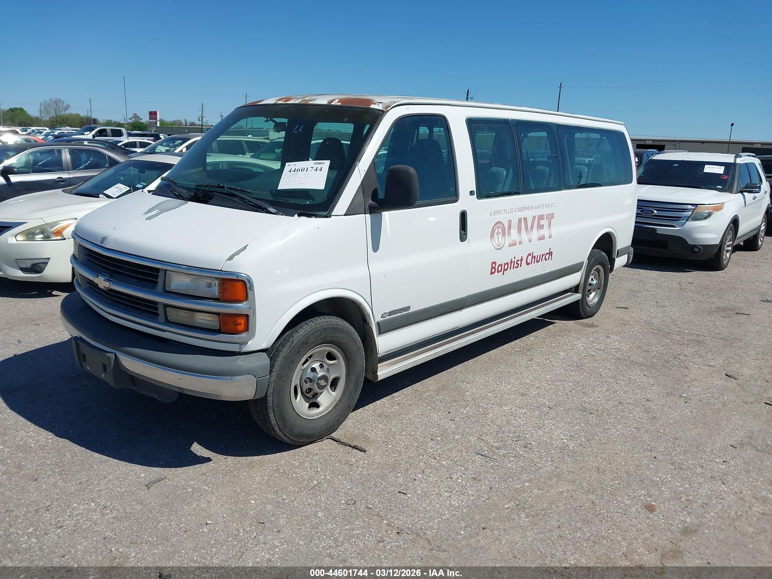 CHEVROLET EXPRESS image 2