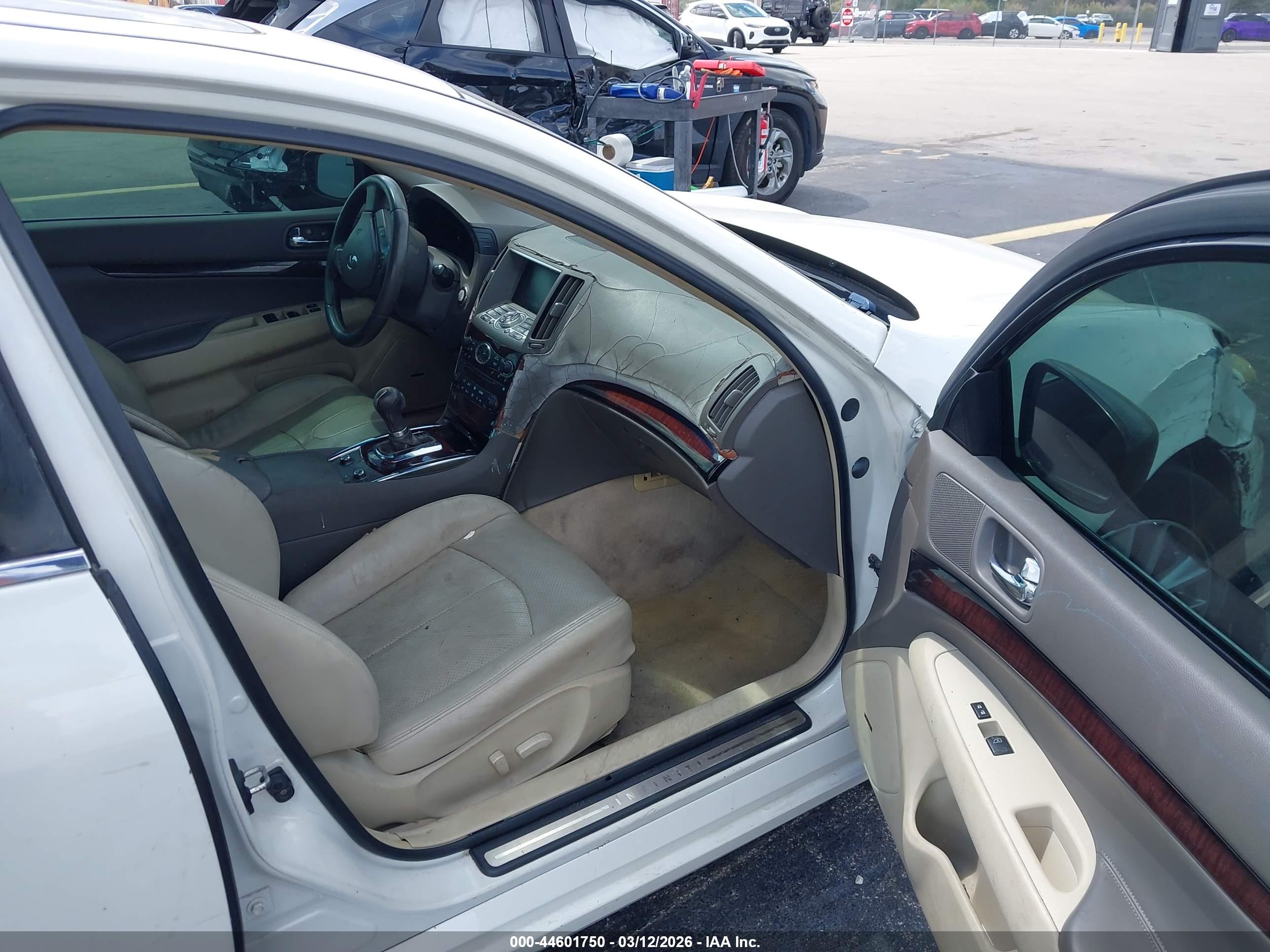 INFINITI G37 image 5