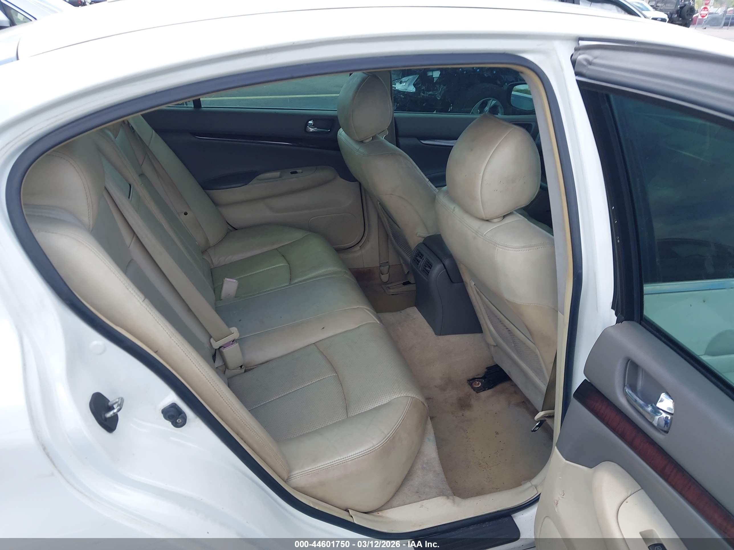 INFINITI G37 image 8