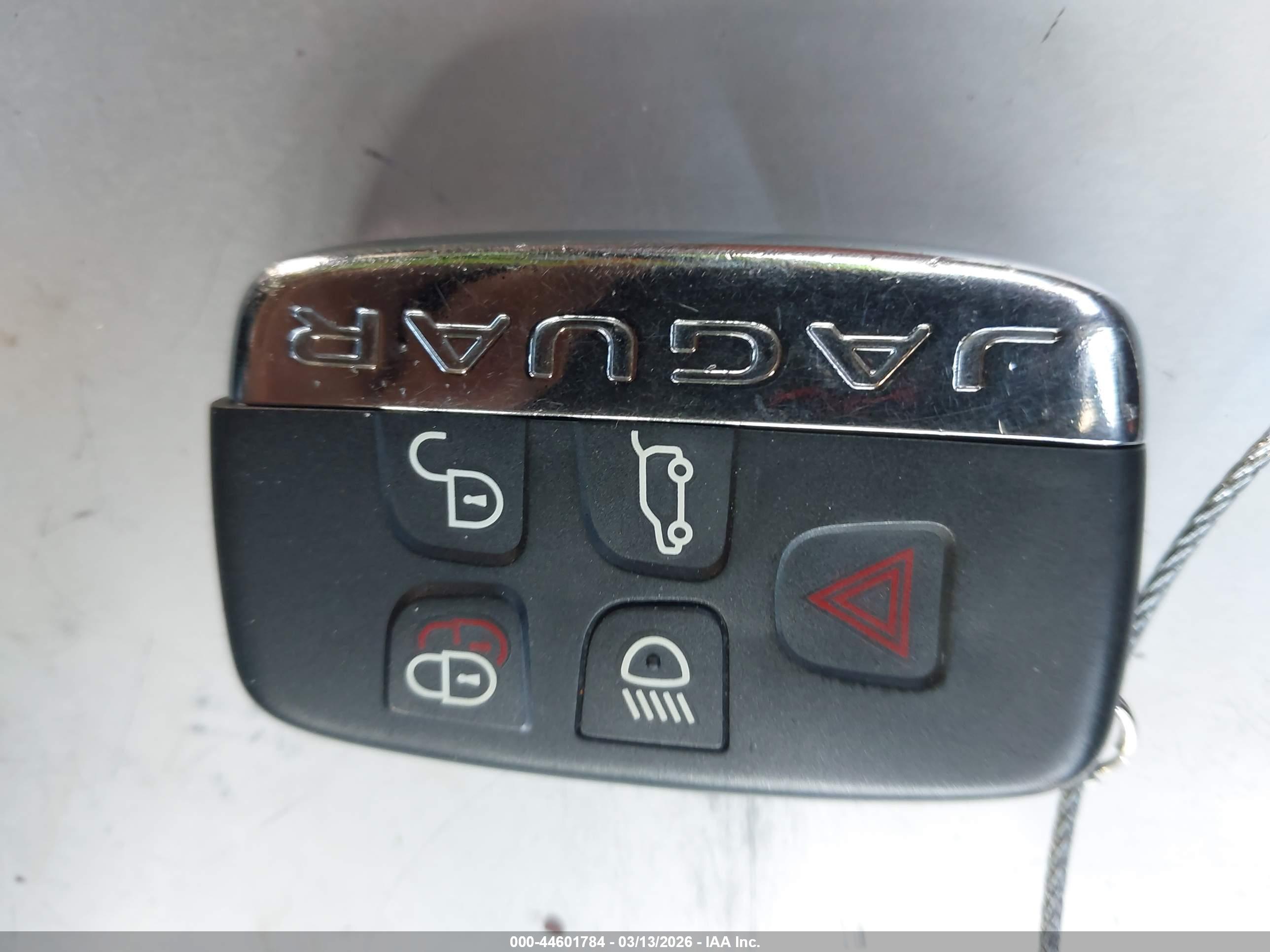 JAGUAR XF image 11