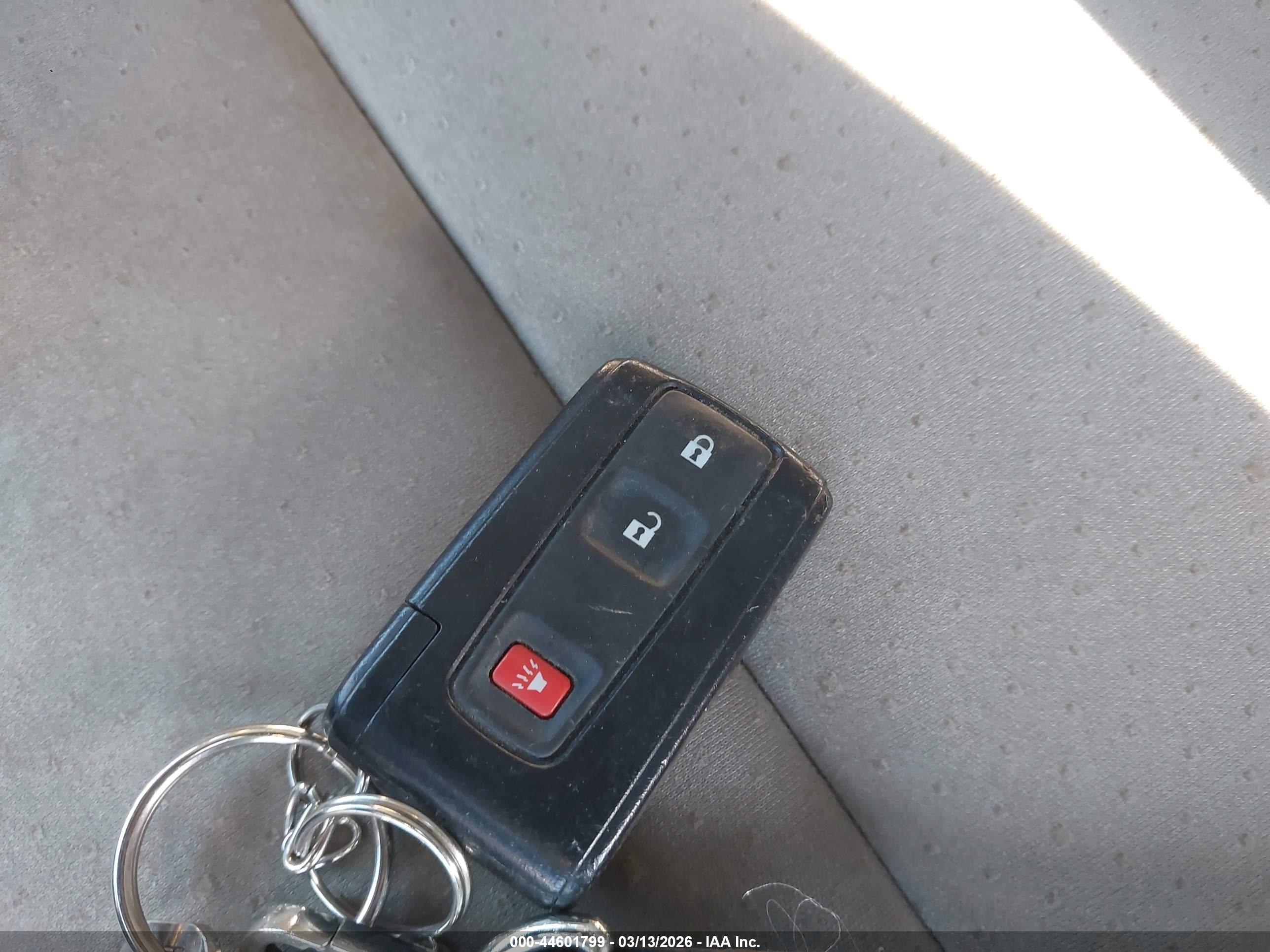TOYOTA PRIUS image 11
