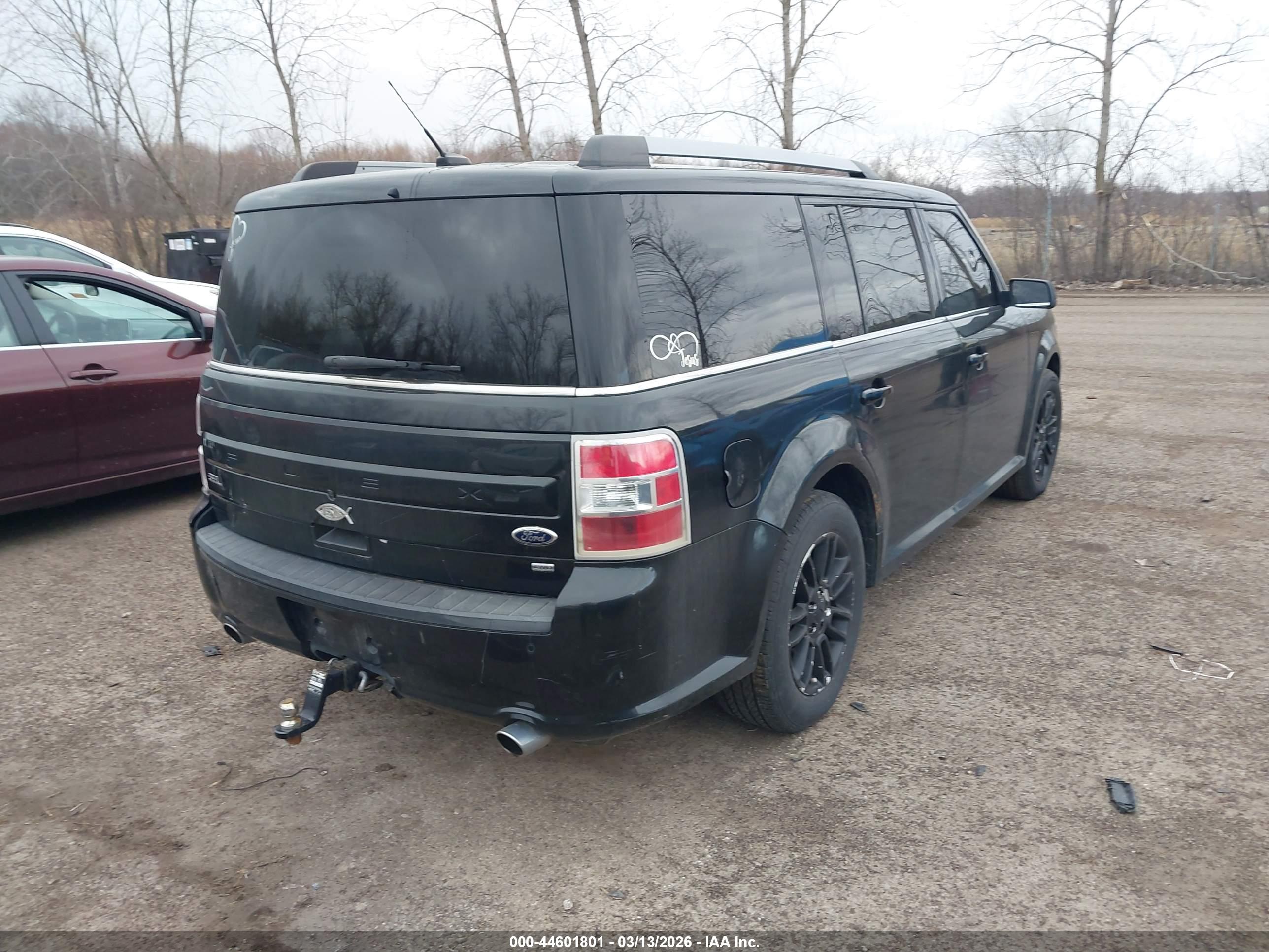 FORD FLEX image 4