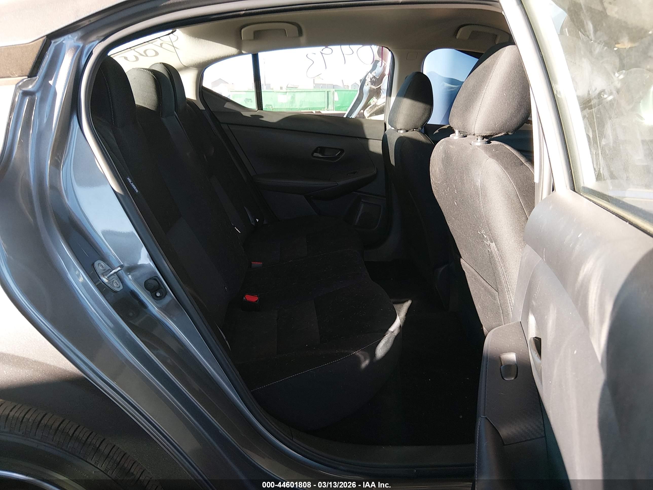 NISSAN SENTRA image 8