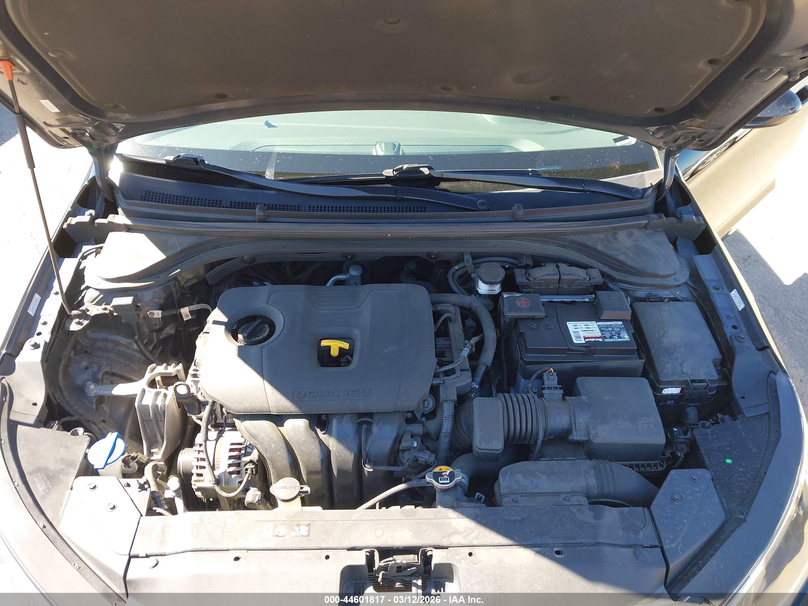 HYUNDAI ELANTRA image 10