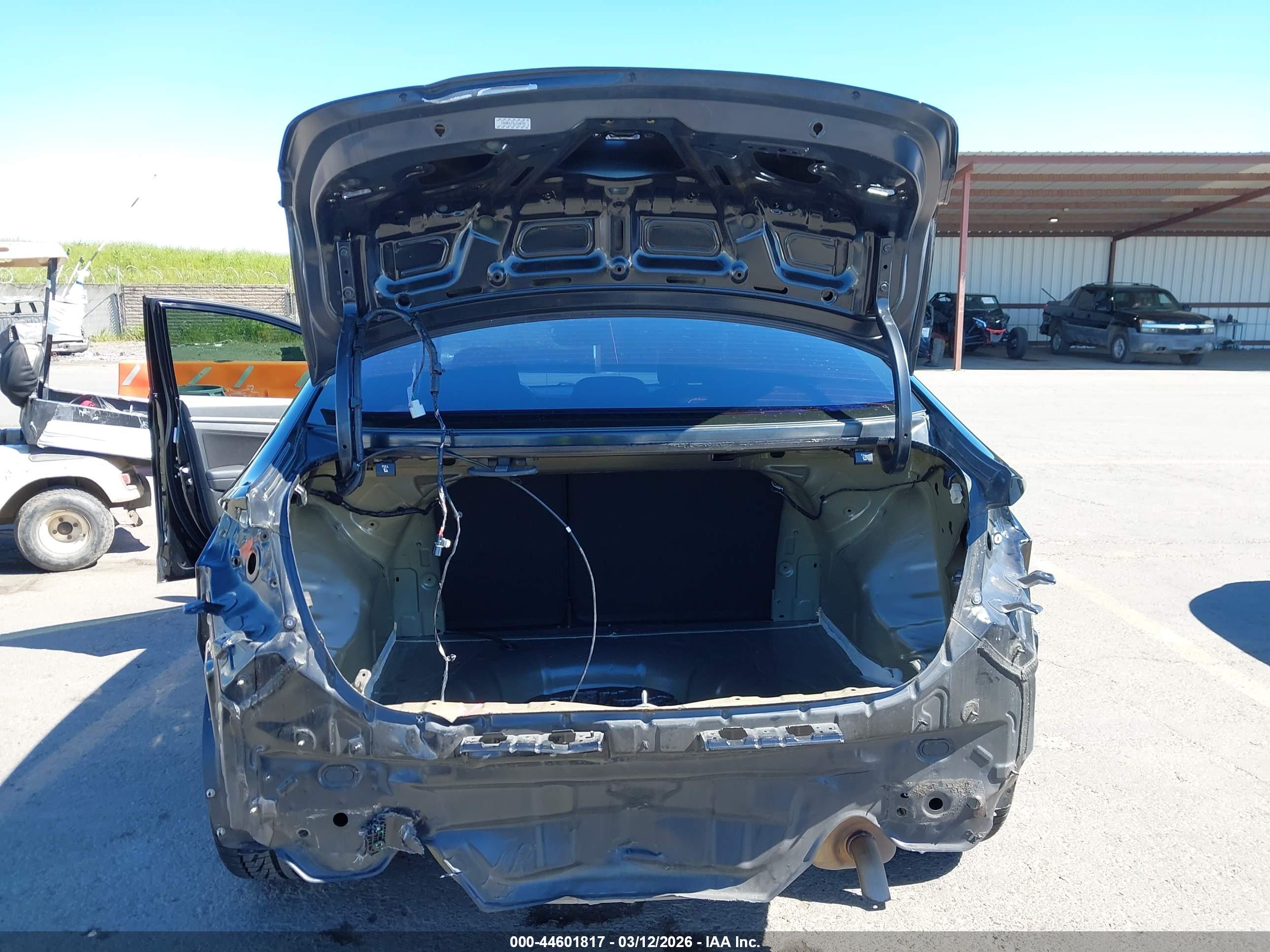 HYUNDAI ELANTRA image 6