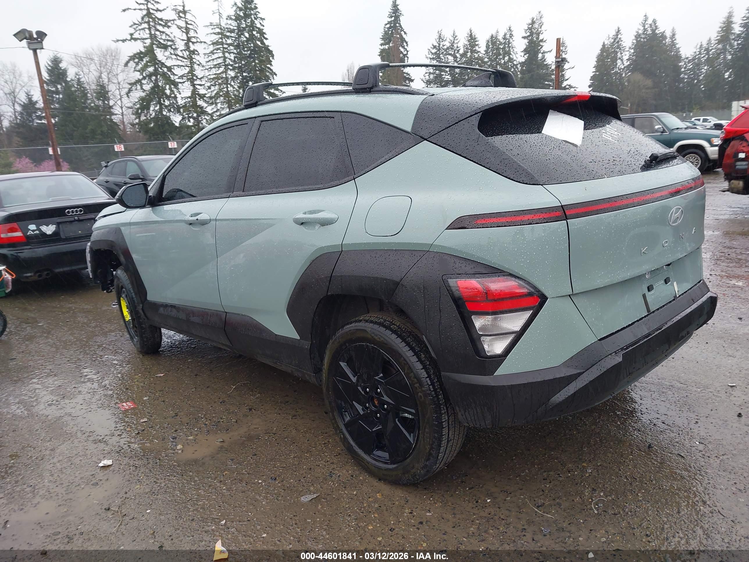 HYUNDAI KONA image 3