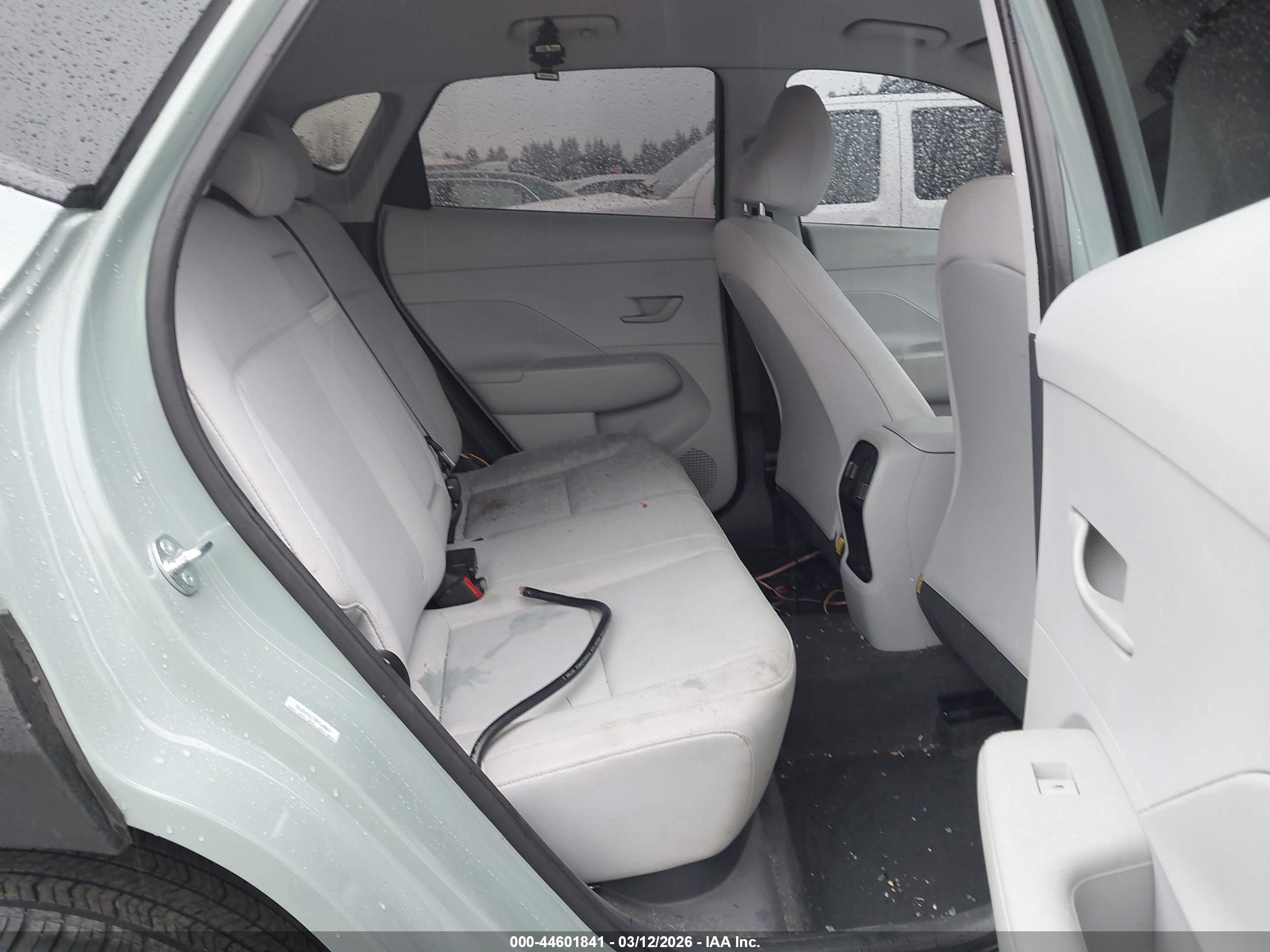 HYUNDAI KONA image 8