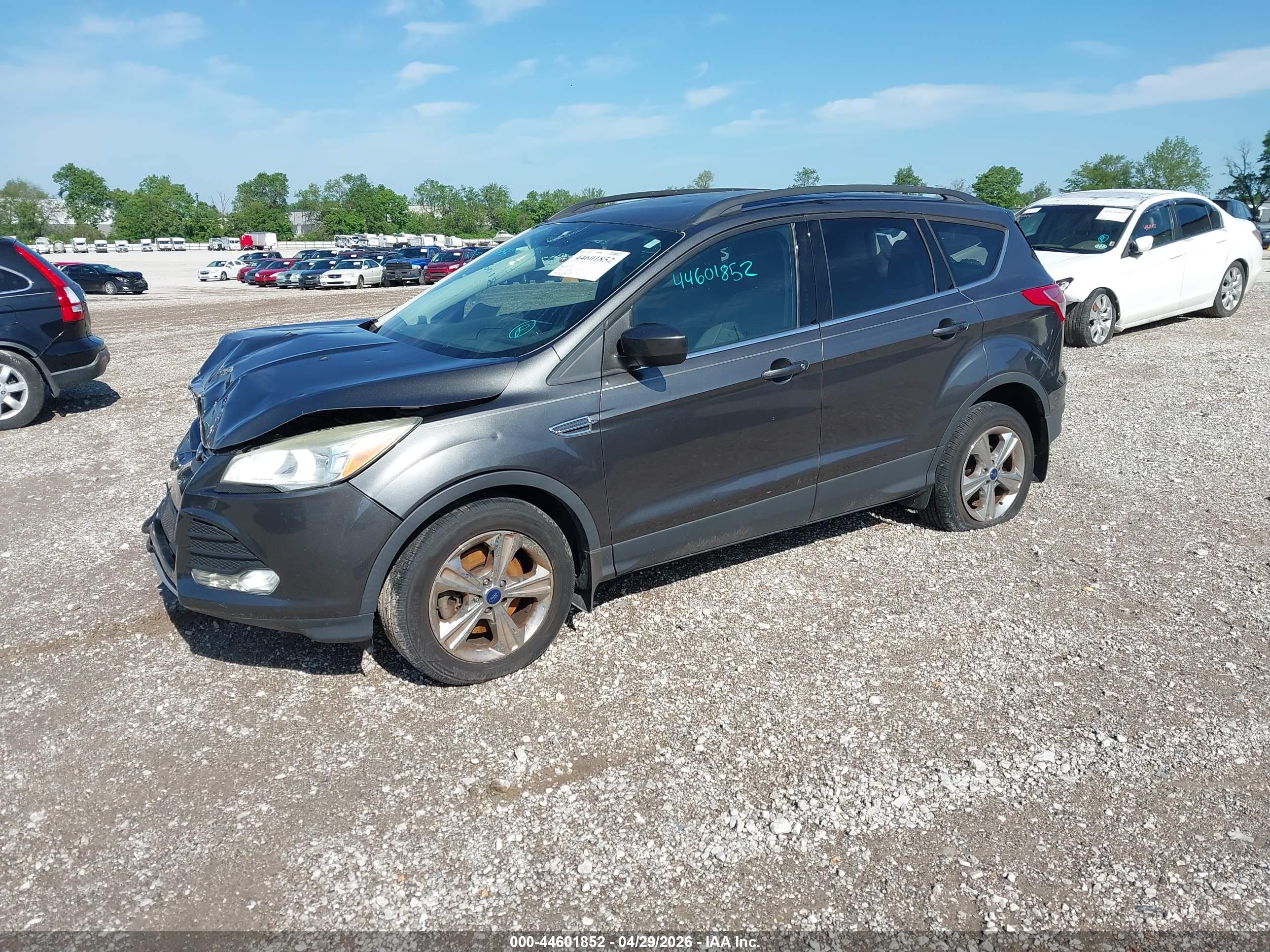 FORD ESCAPE image 2