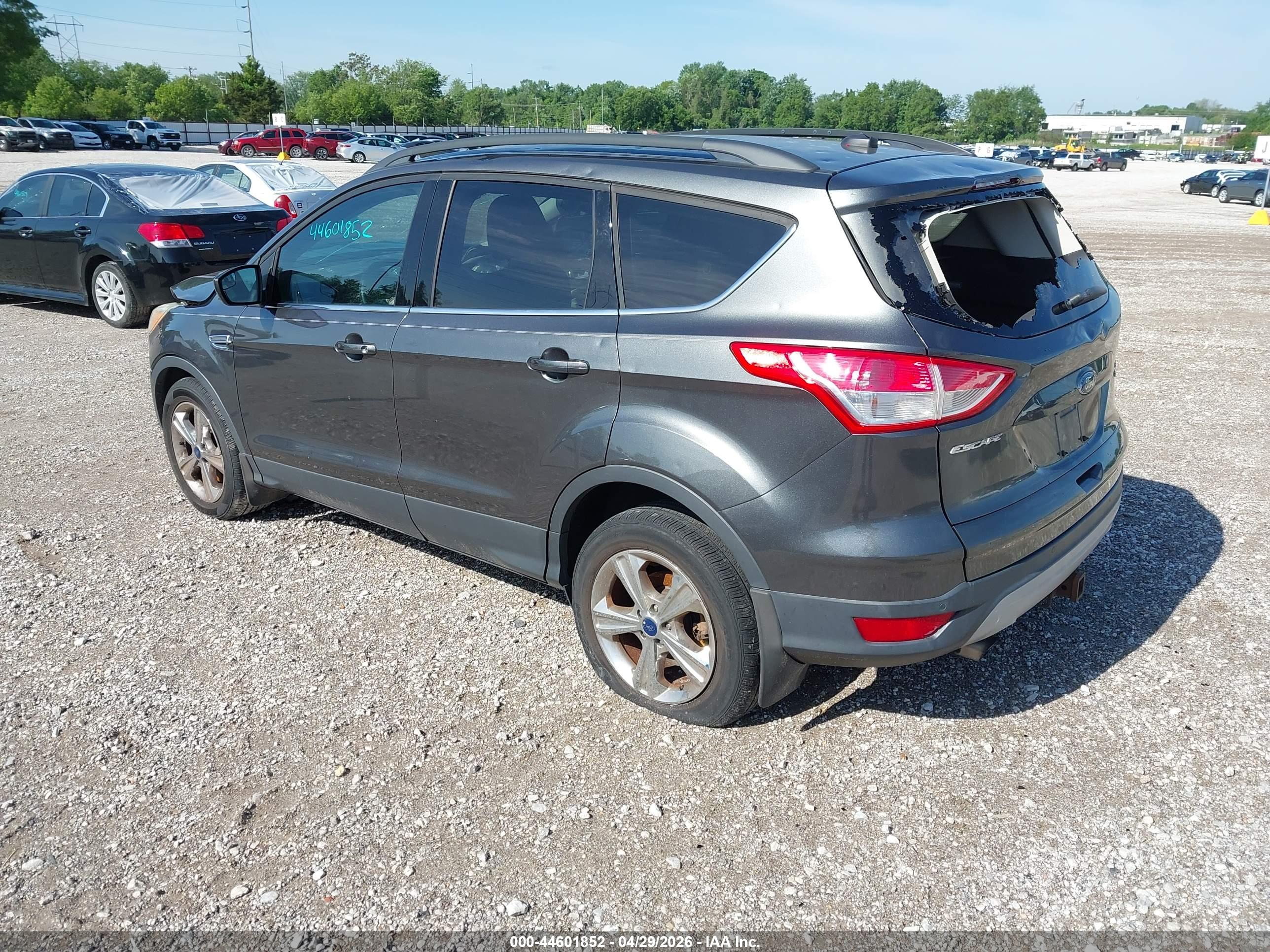 FORD ESCAPE image 3