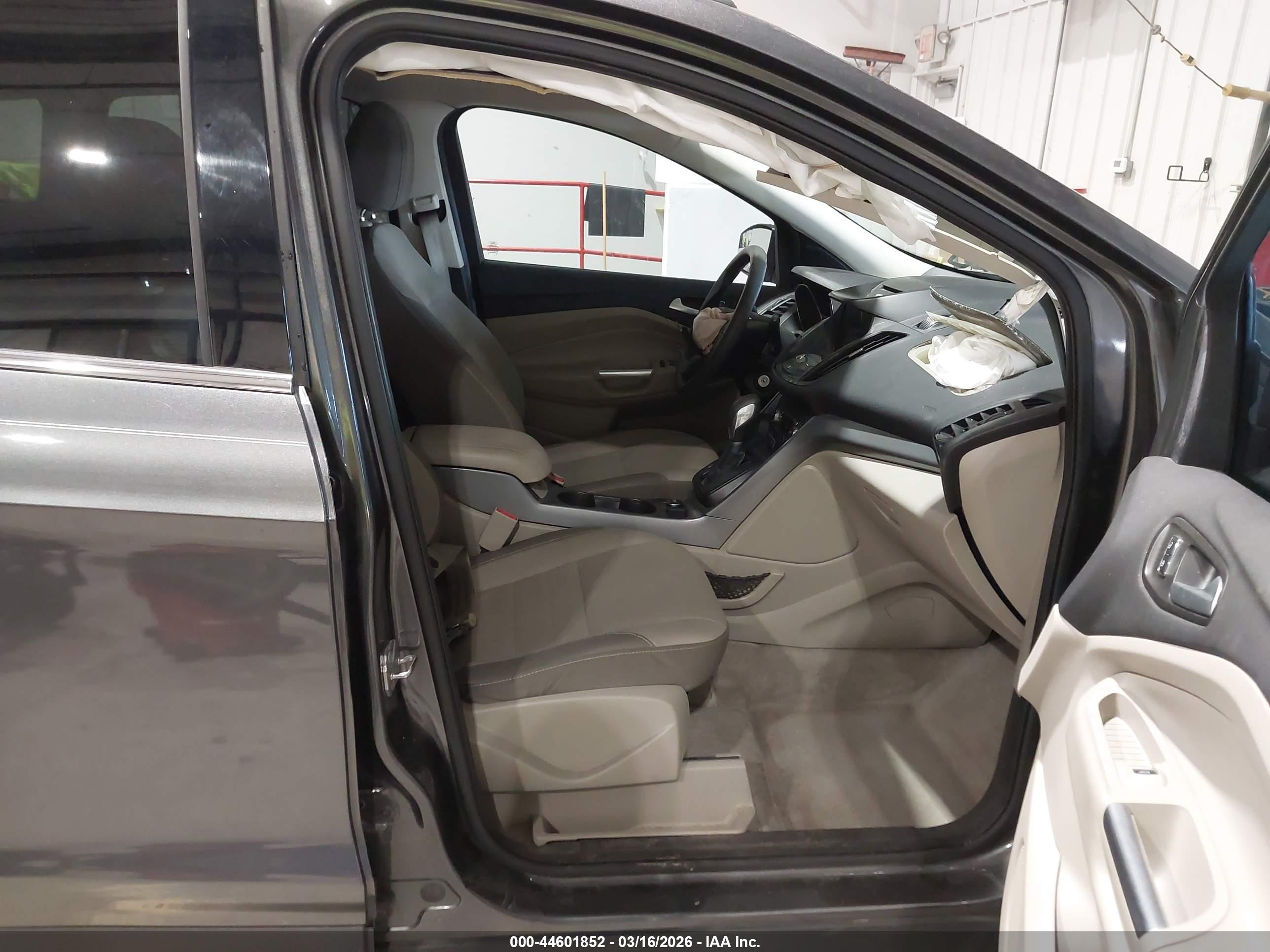 FORD ESCAPE image 5