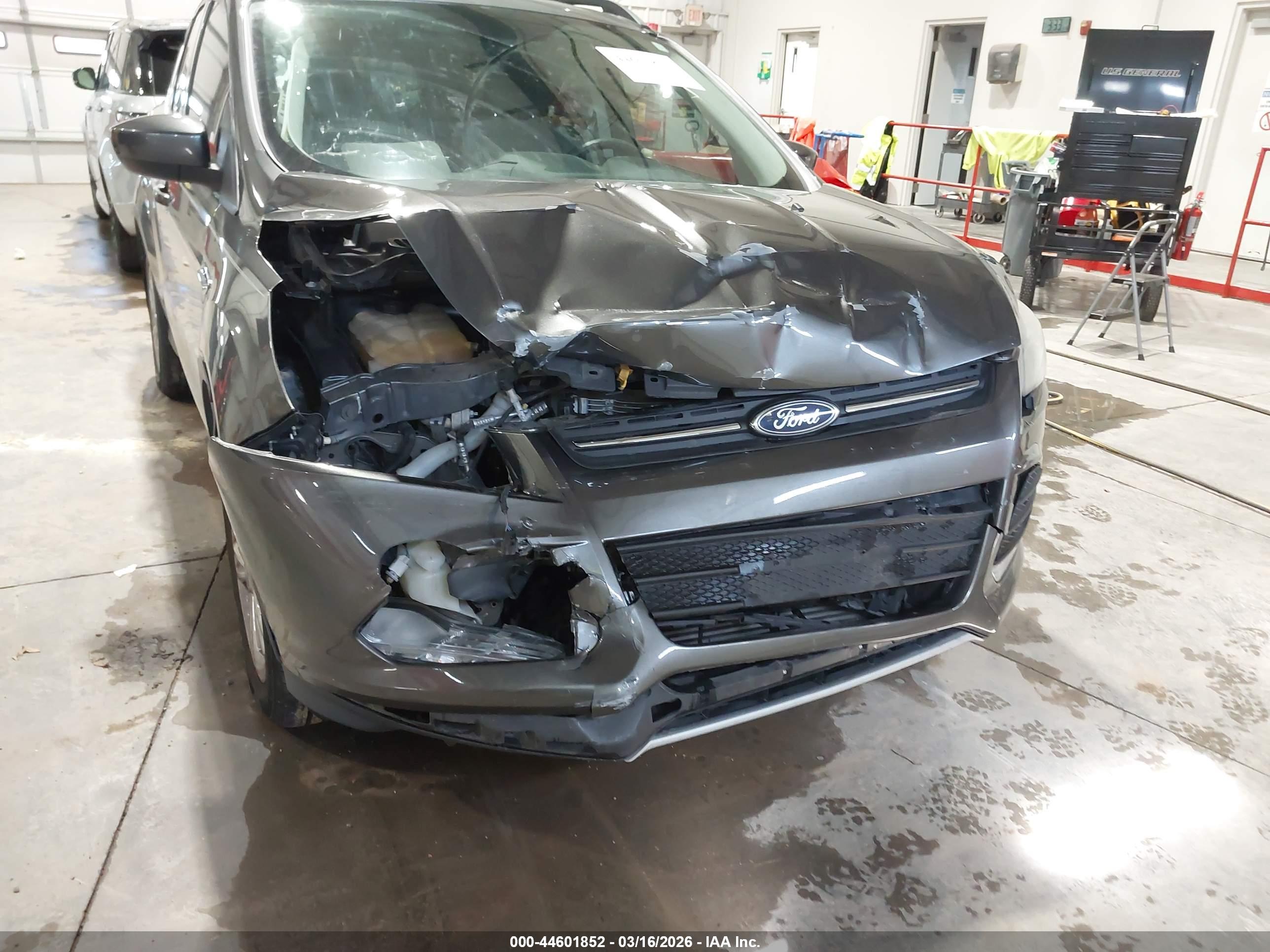 FORD ESCAPE image 6