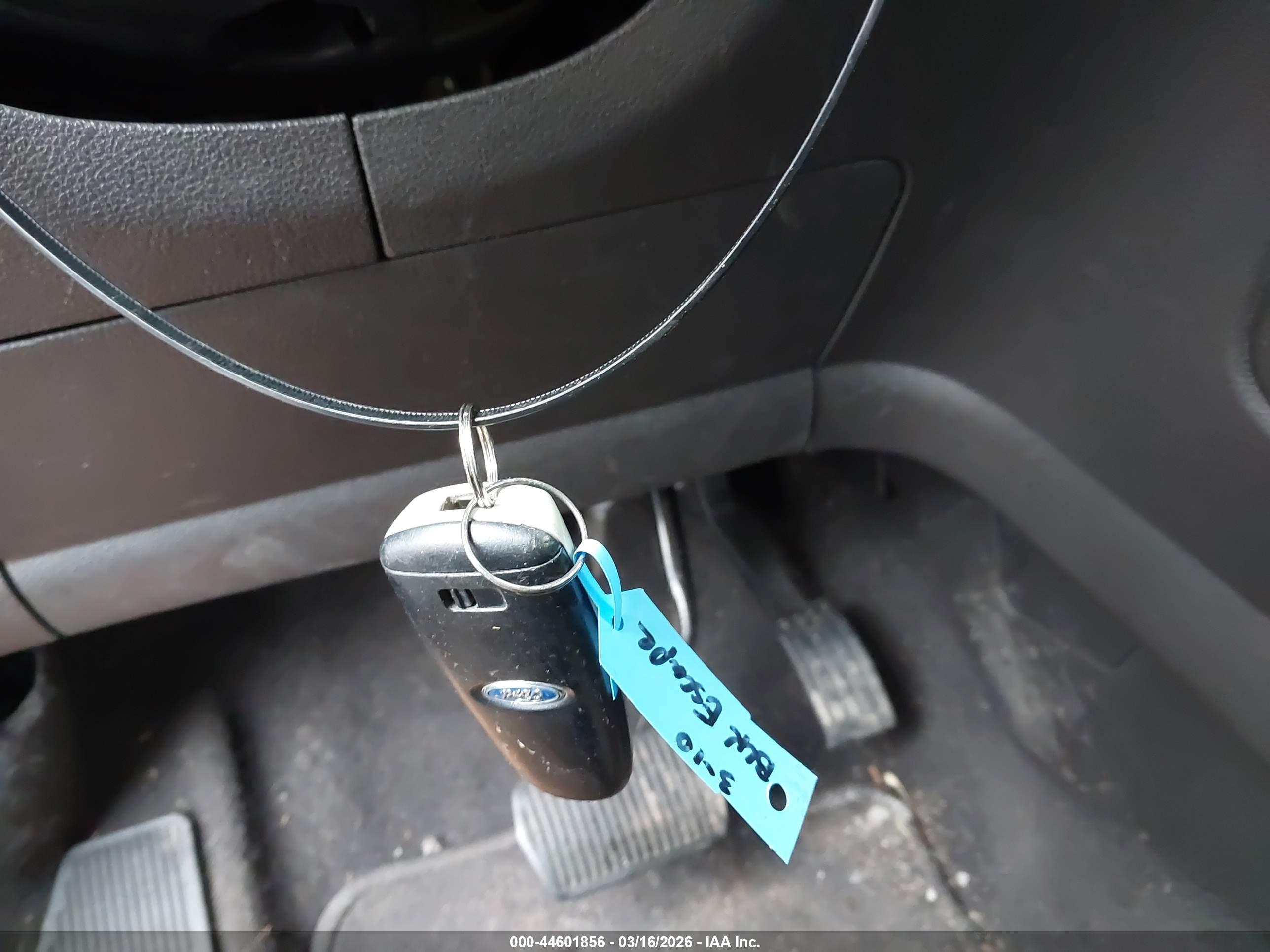 FORD ESCAPE image 11