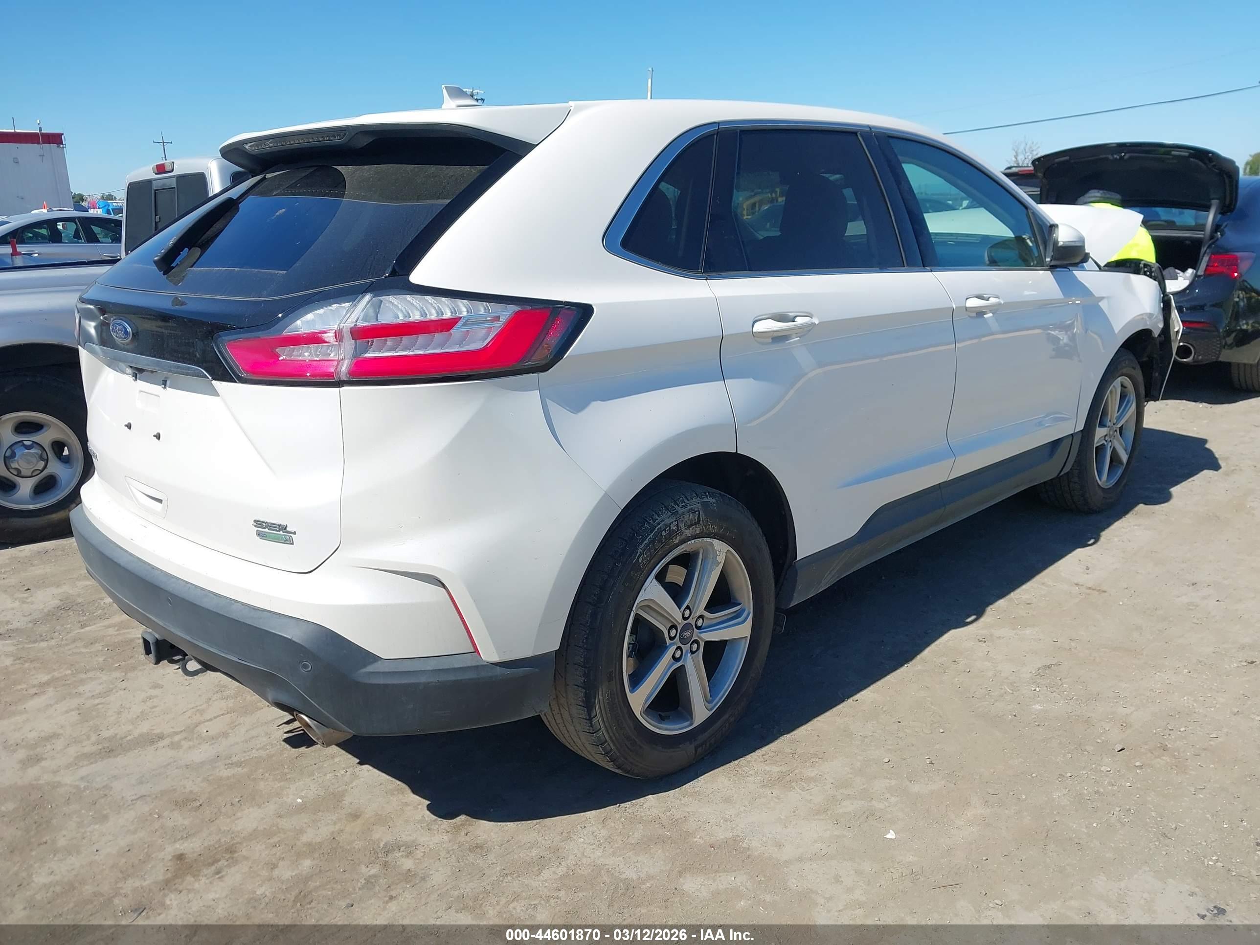 FORD EDGE image 4