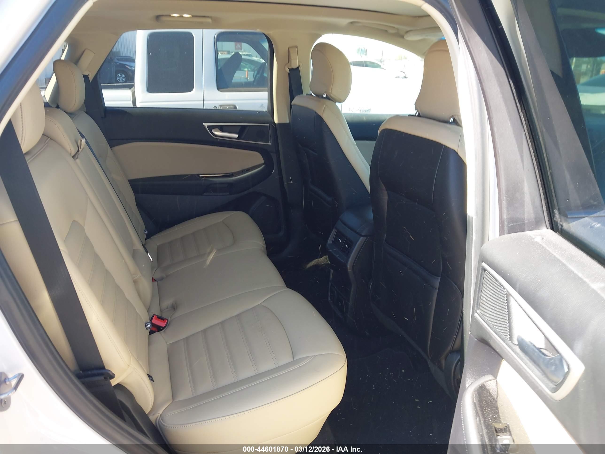 FORD EDGE image 8
