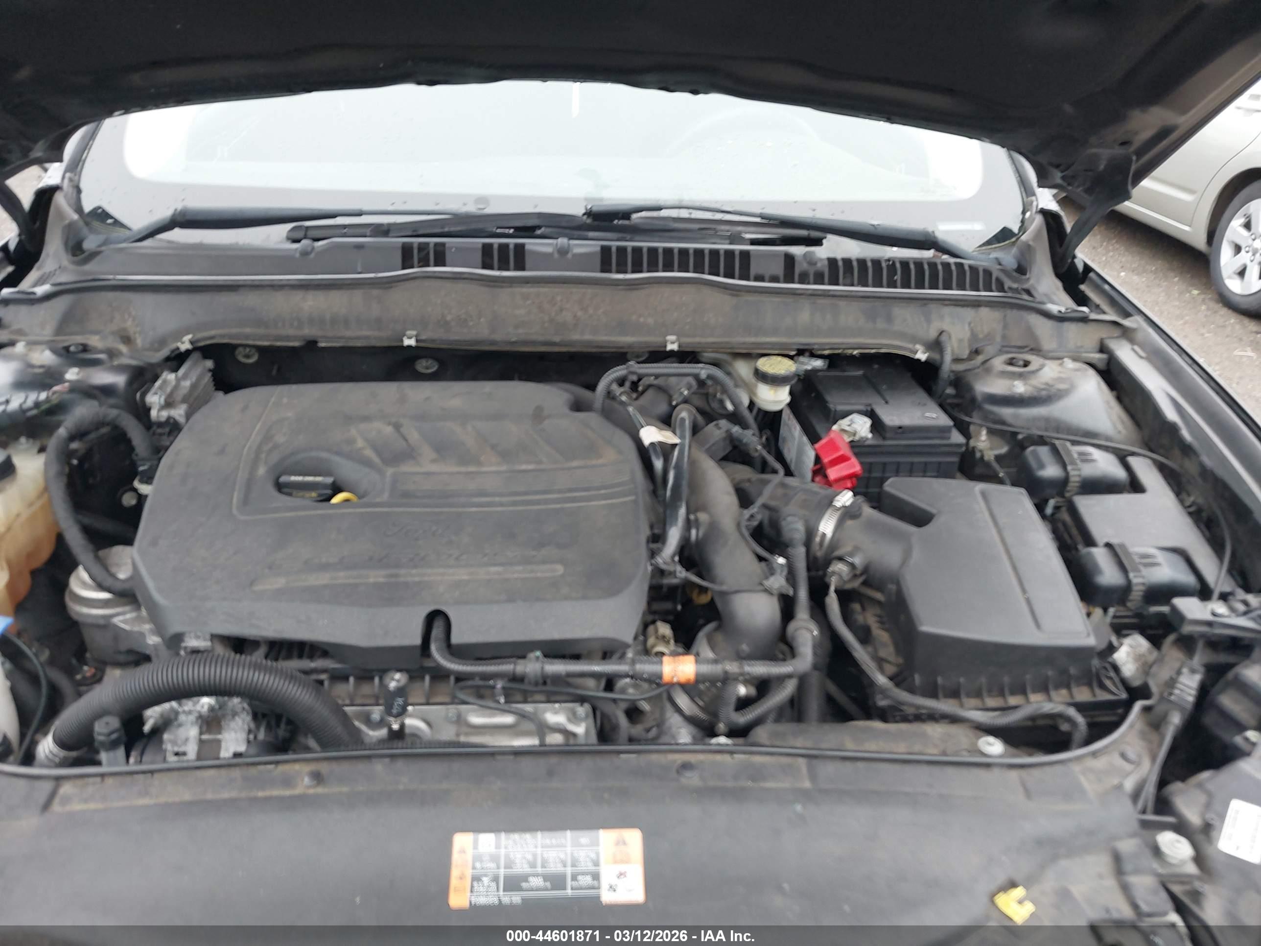 FORD FUSION image 10