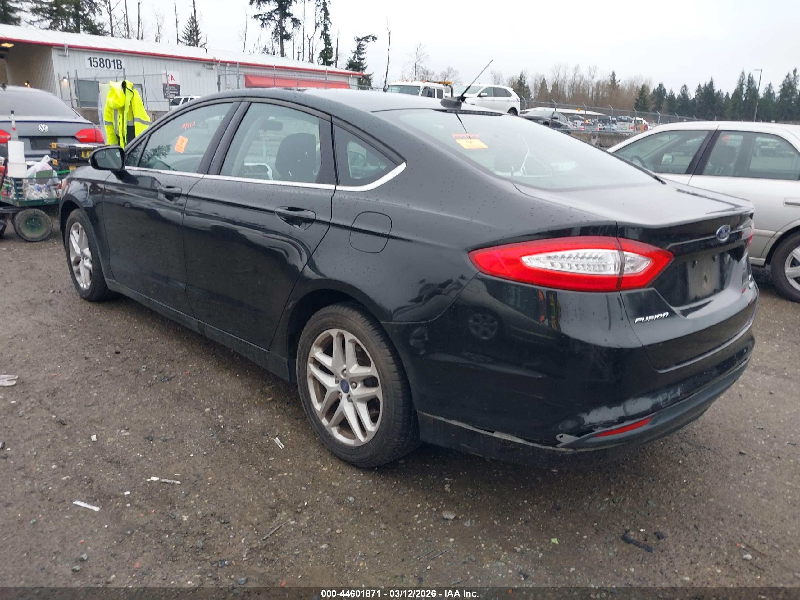 FORD FUSION image 3