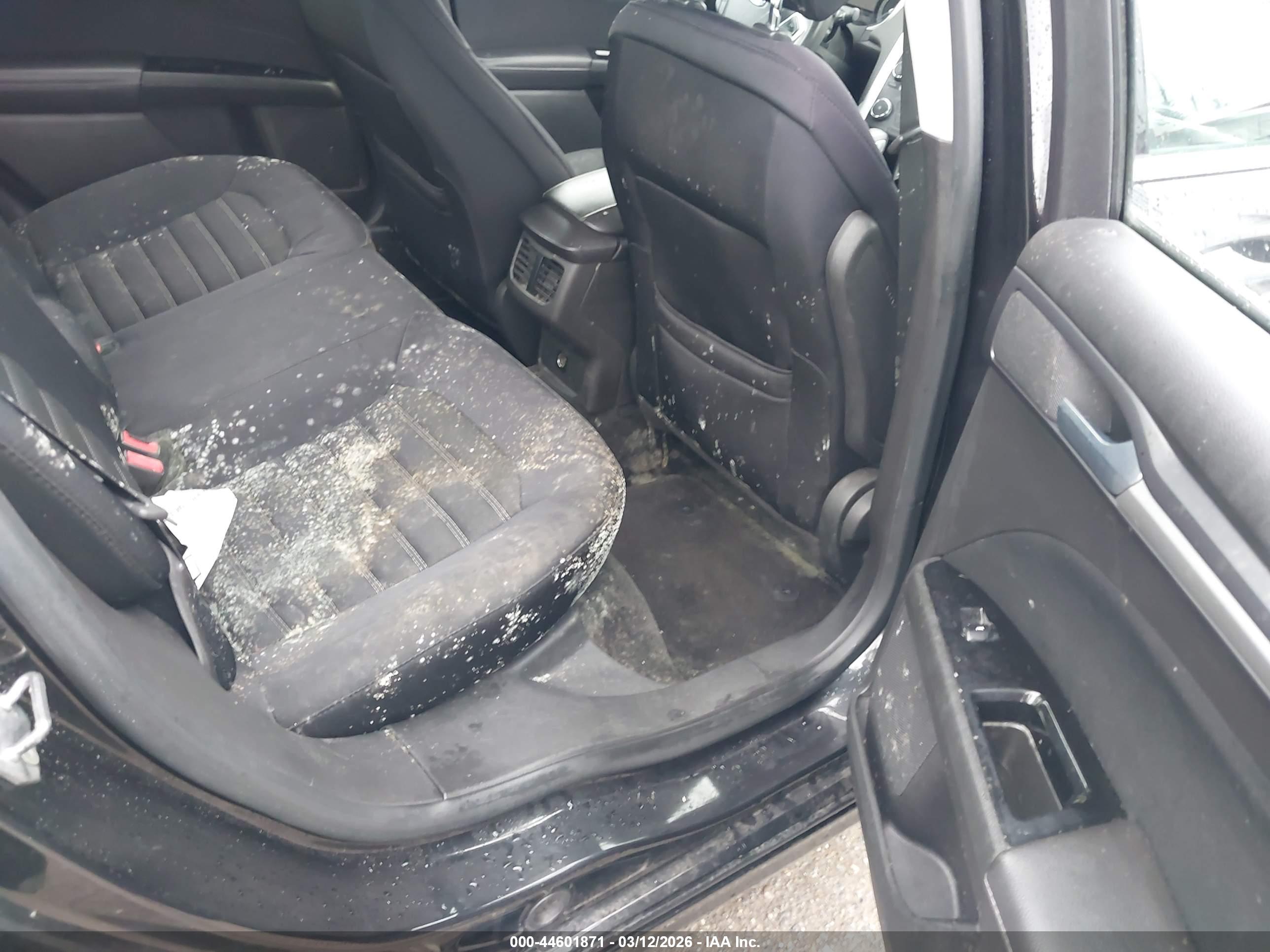 FORD FUSION image 8