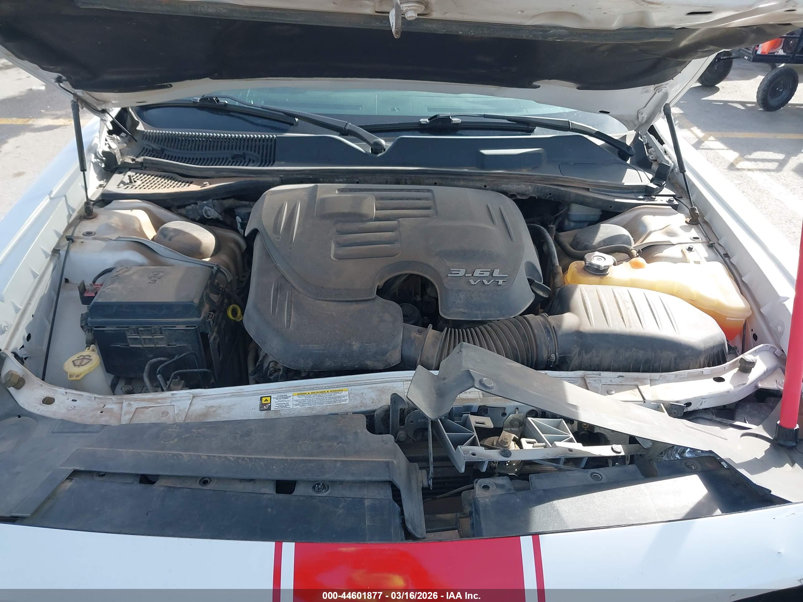 DODGE CHALLENGER image 10