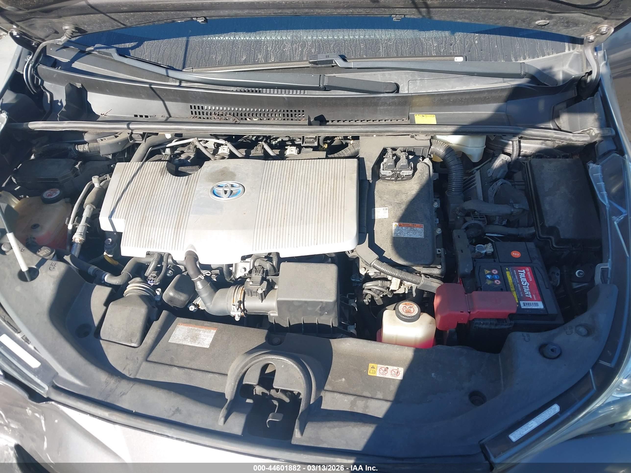 TOYOTA PRIUS image 10