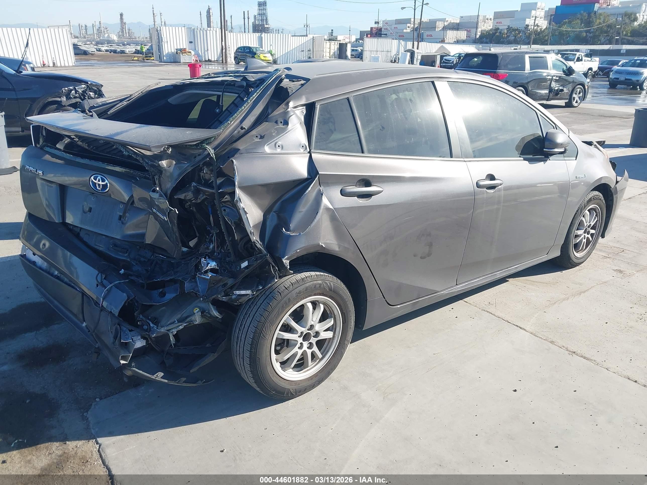 TOYOTA PRIUS image 4