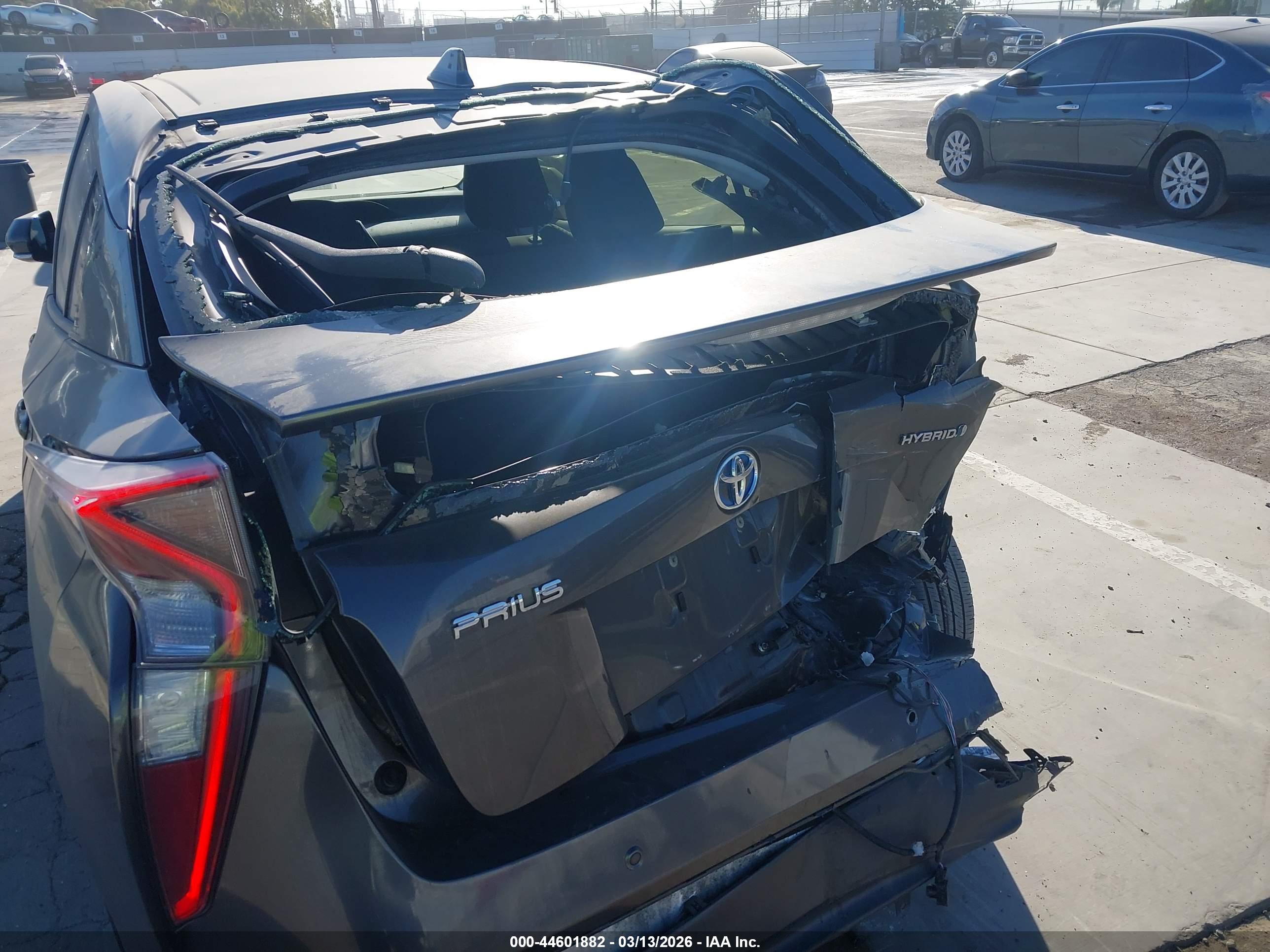 TOYOTA PRIUS image 6
