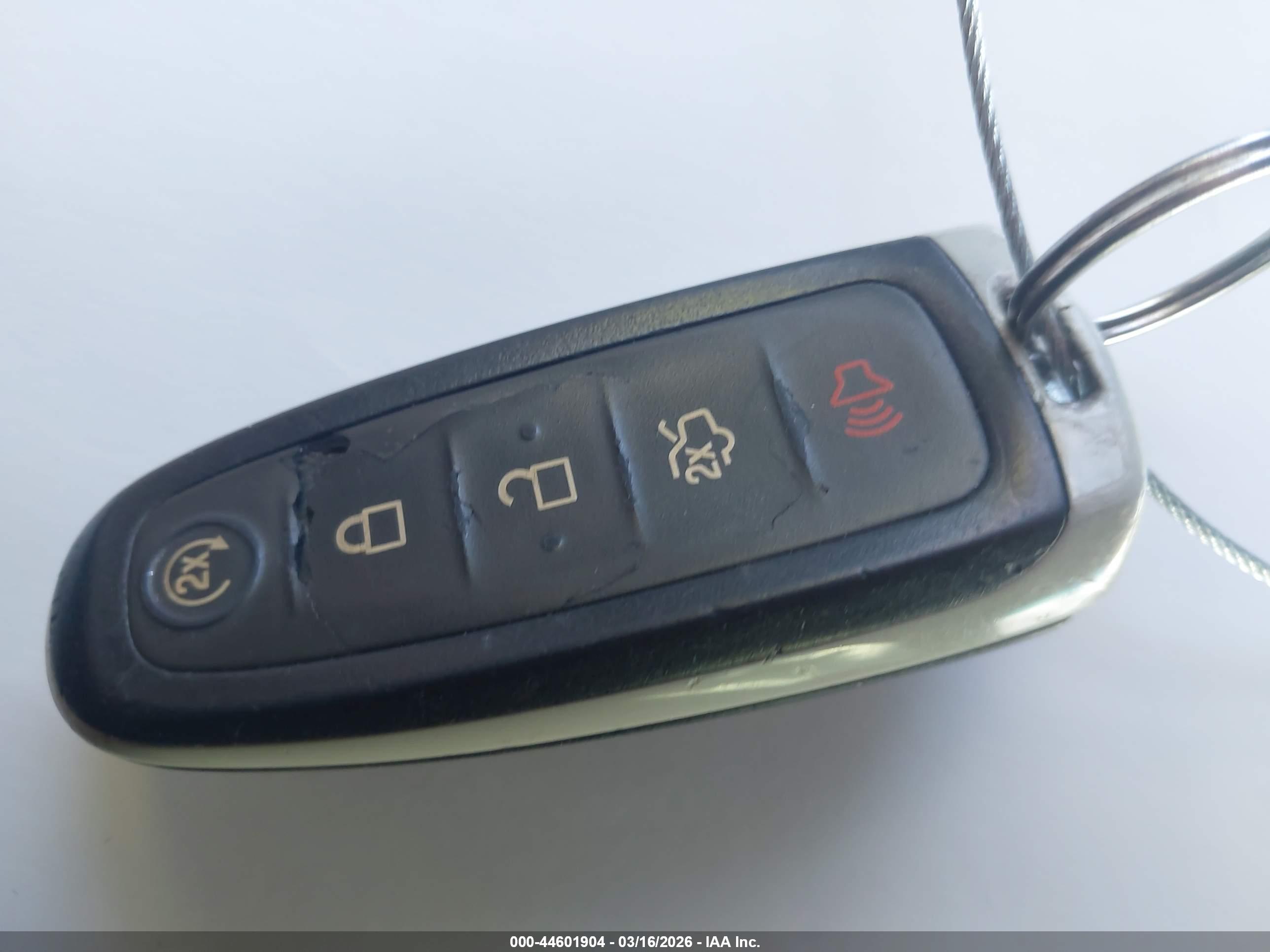 FORD TAURUS image 11