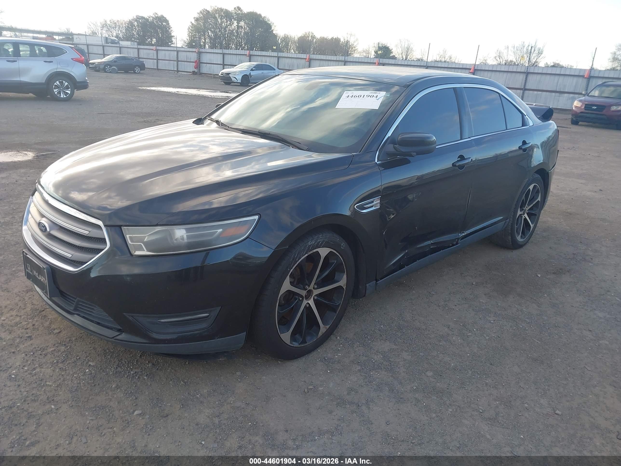 FORD TAURUS image 2