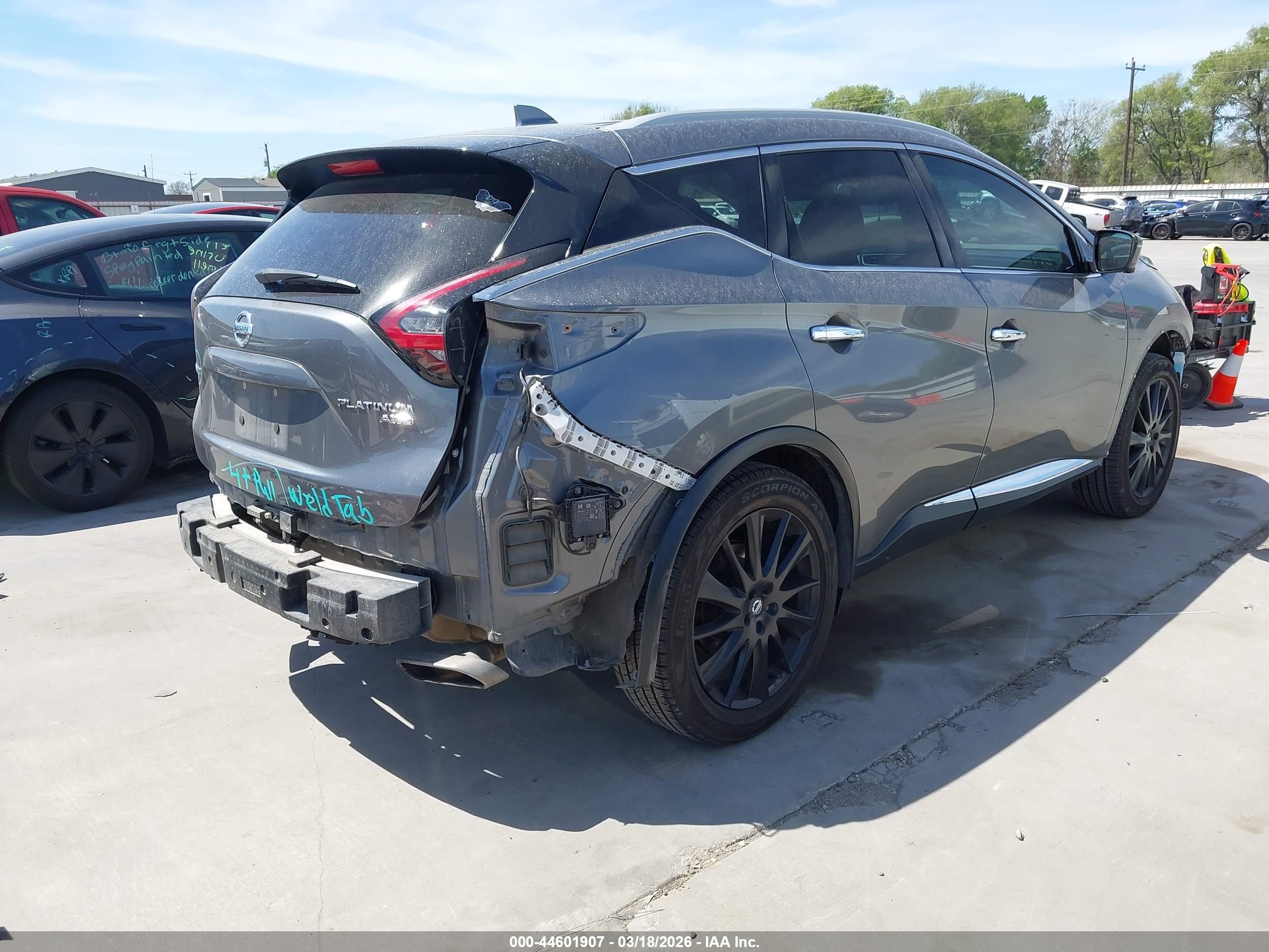 NISSAN MURANO image 4