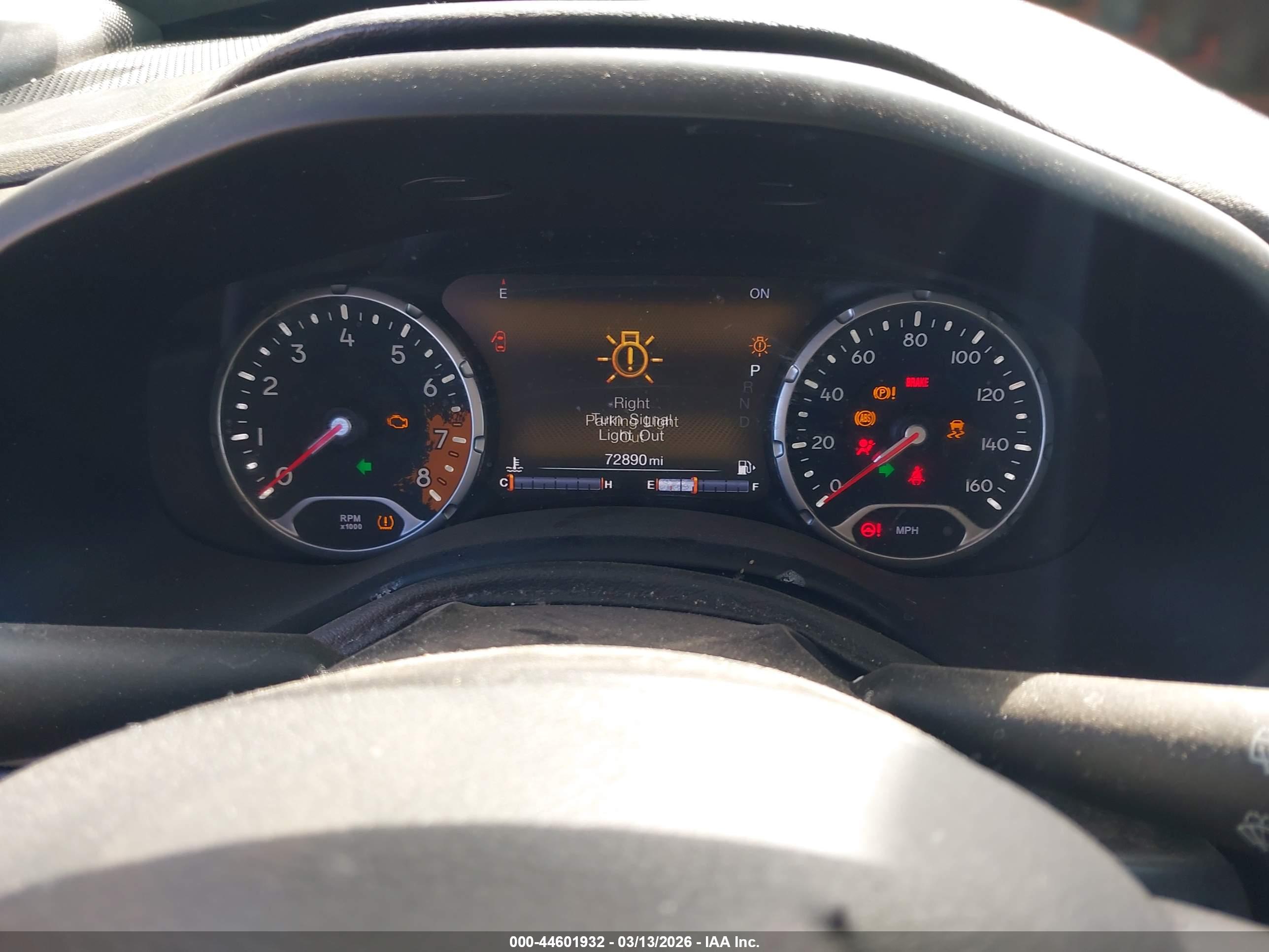 JEEP RENEGADE image 7