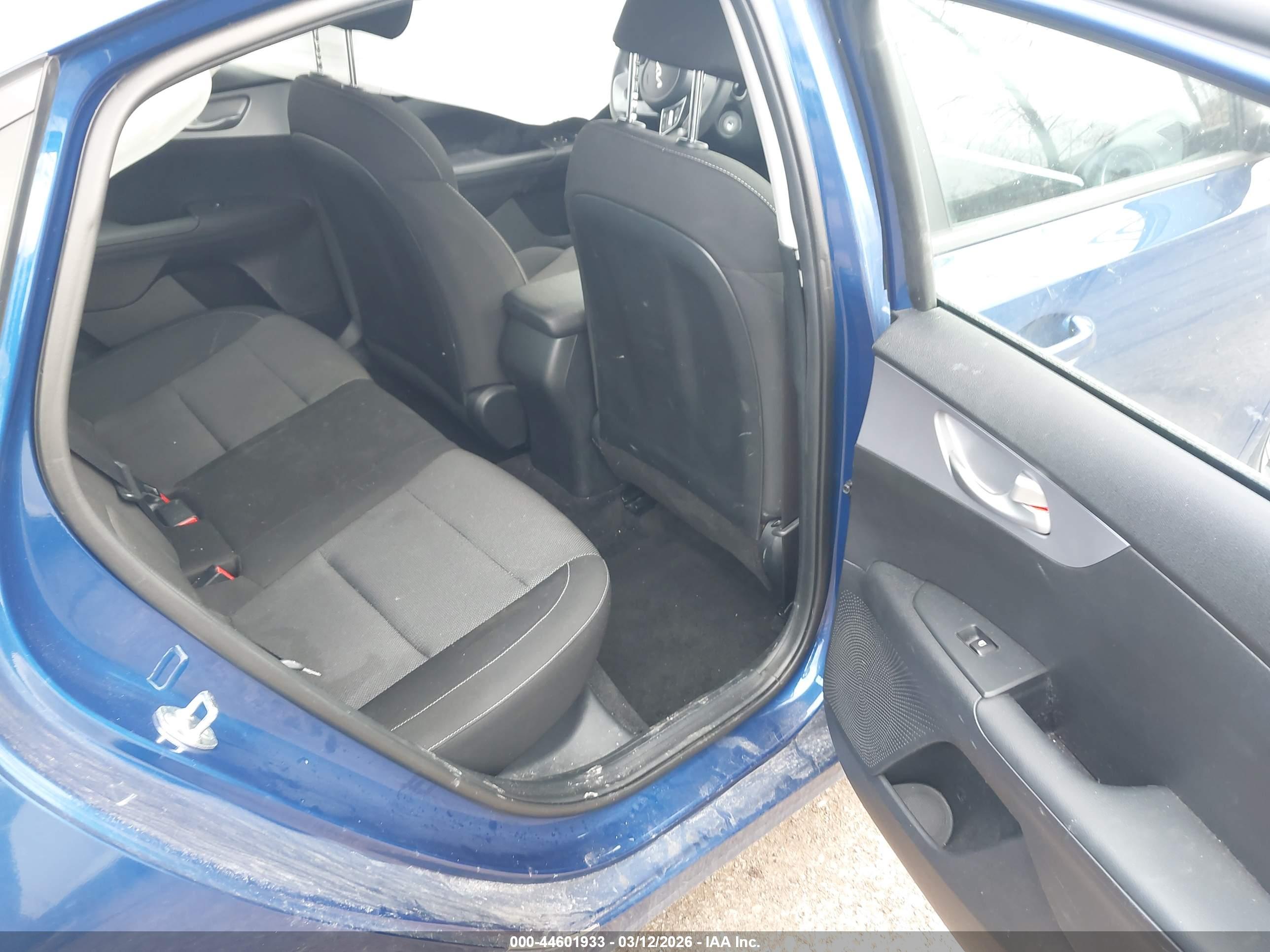 KIA FORTE image 8